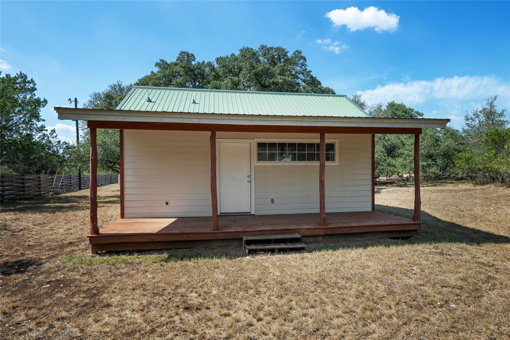 main property photo 31