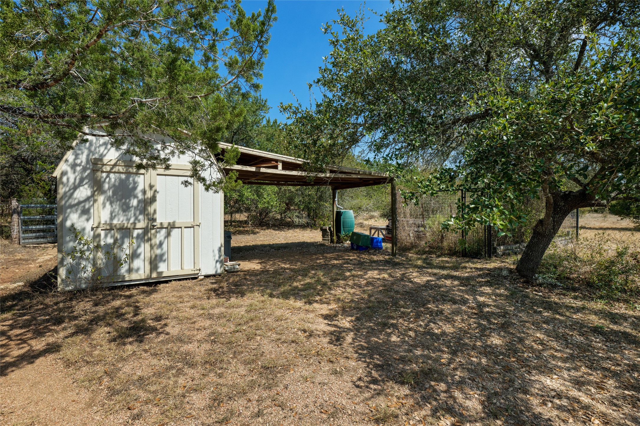 main property photo 35
