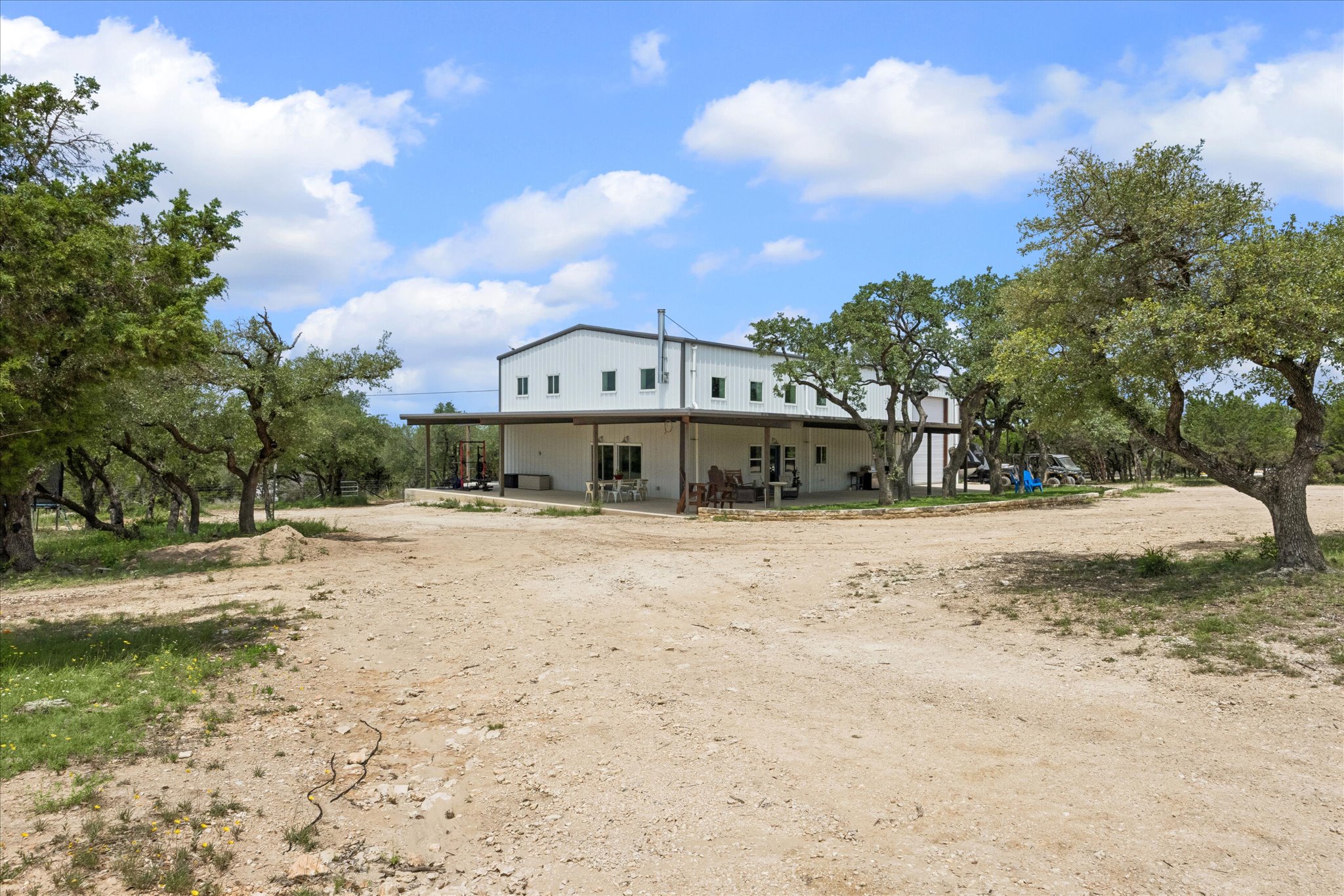 main property photo 4