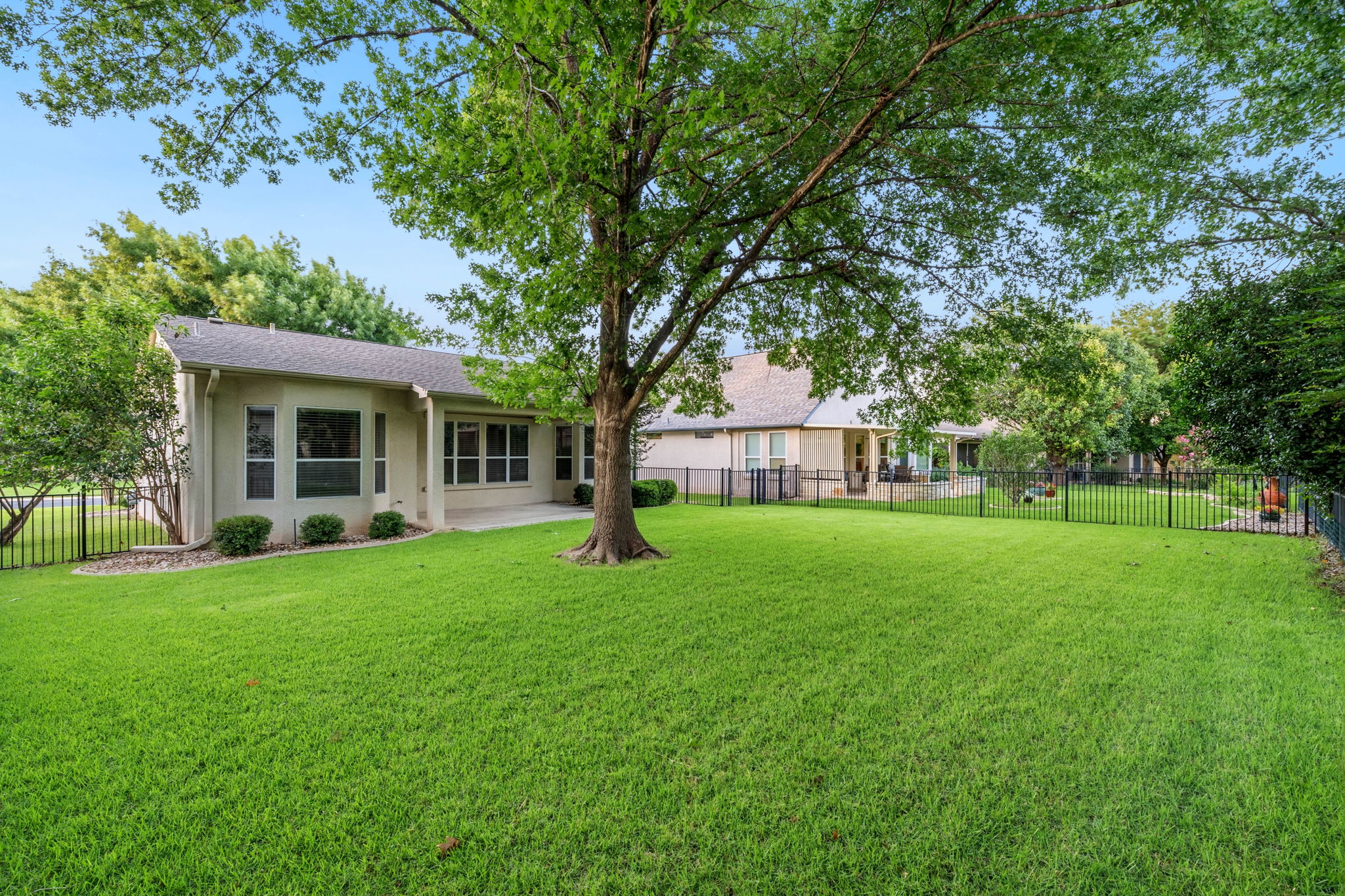 main property photo 24