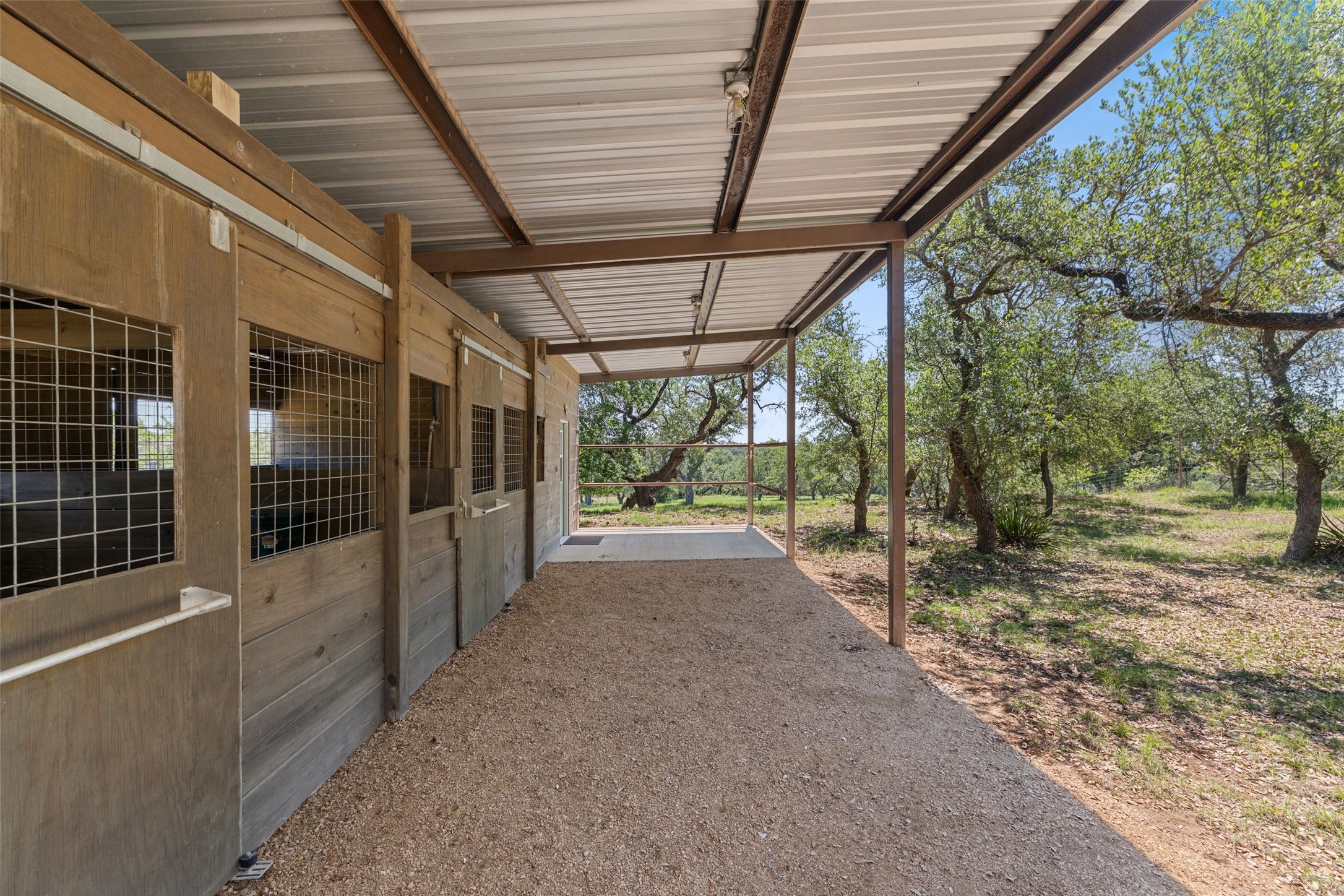 main property photo 27