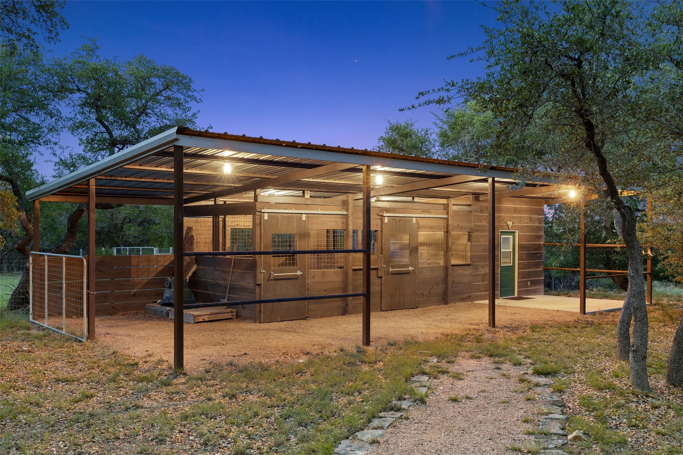main property photo 35