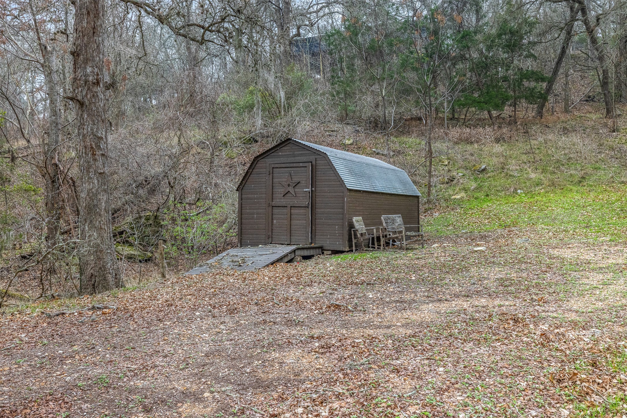 main property photo 26
