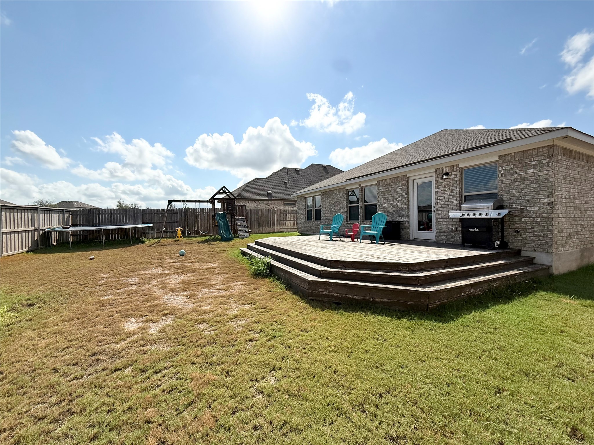 main property photo 23