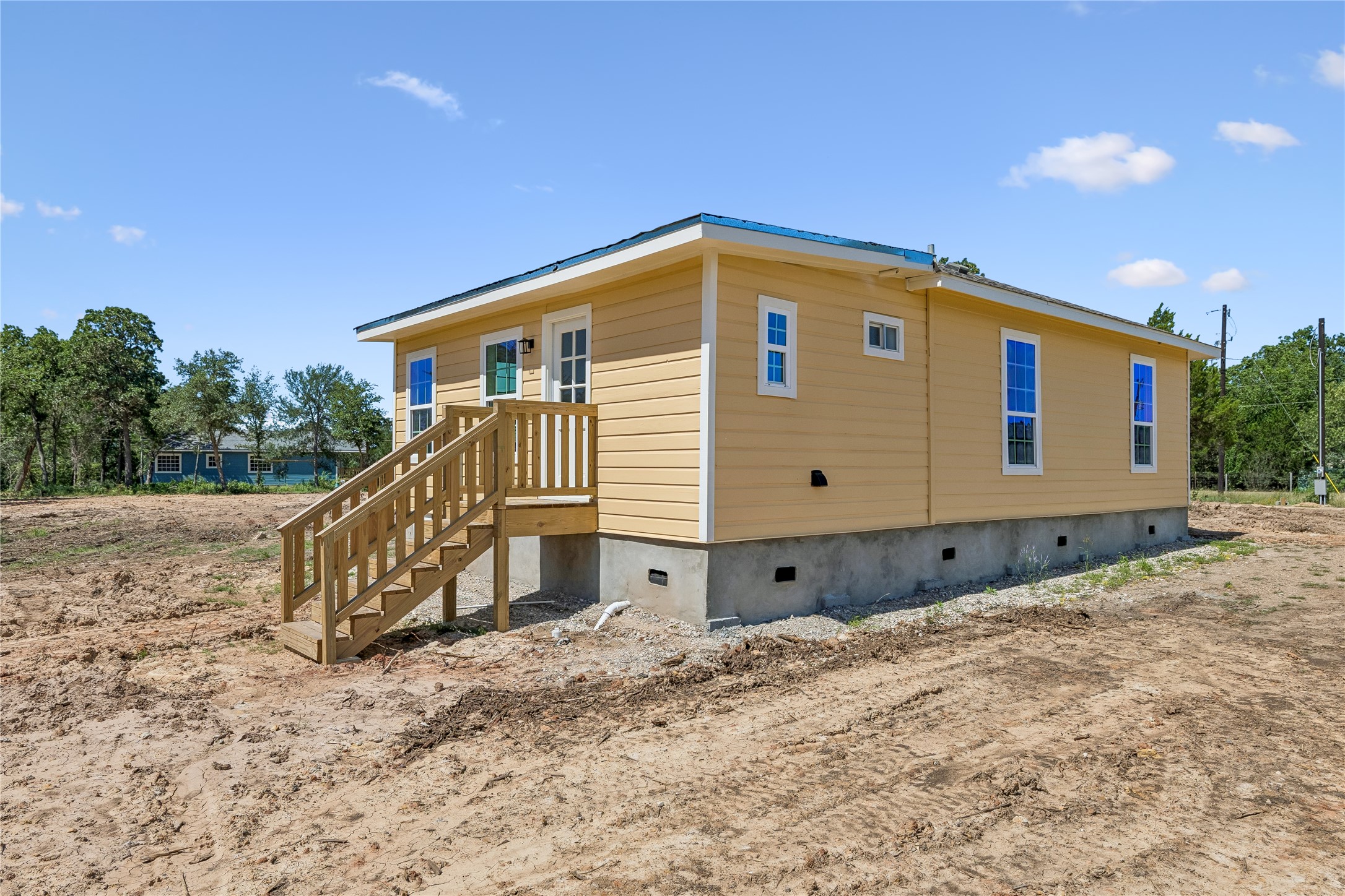 main property photo 27