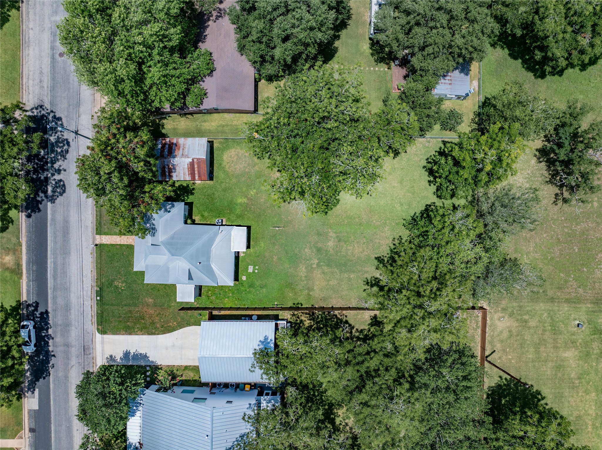 main property photo 22