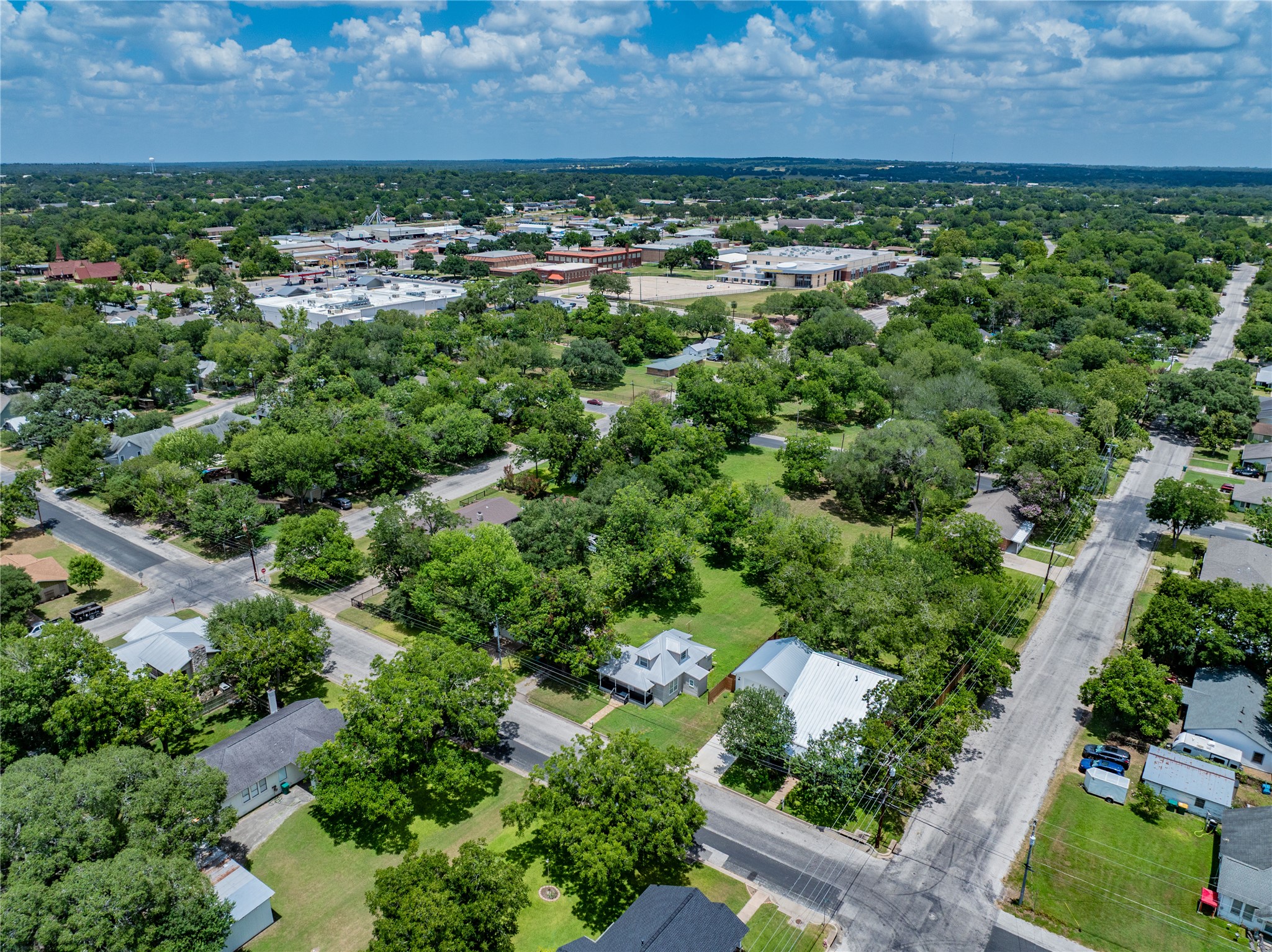 main property photo 23