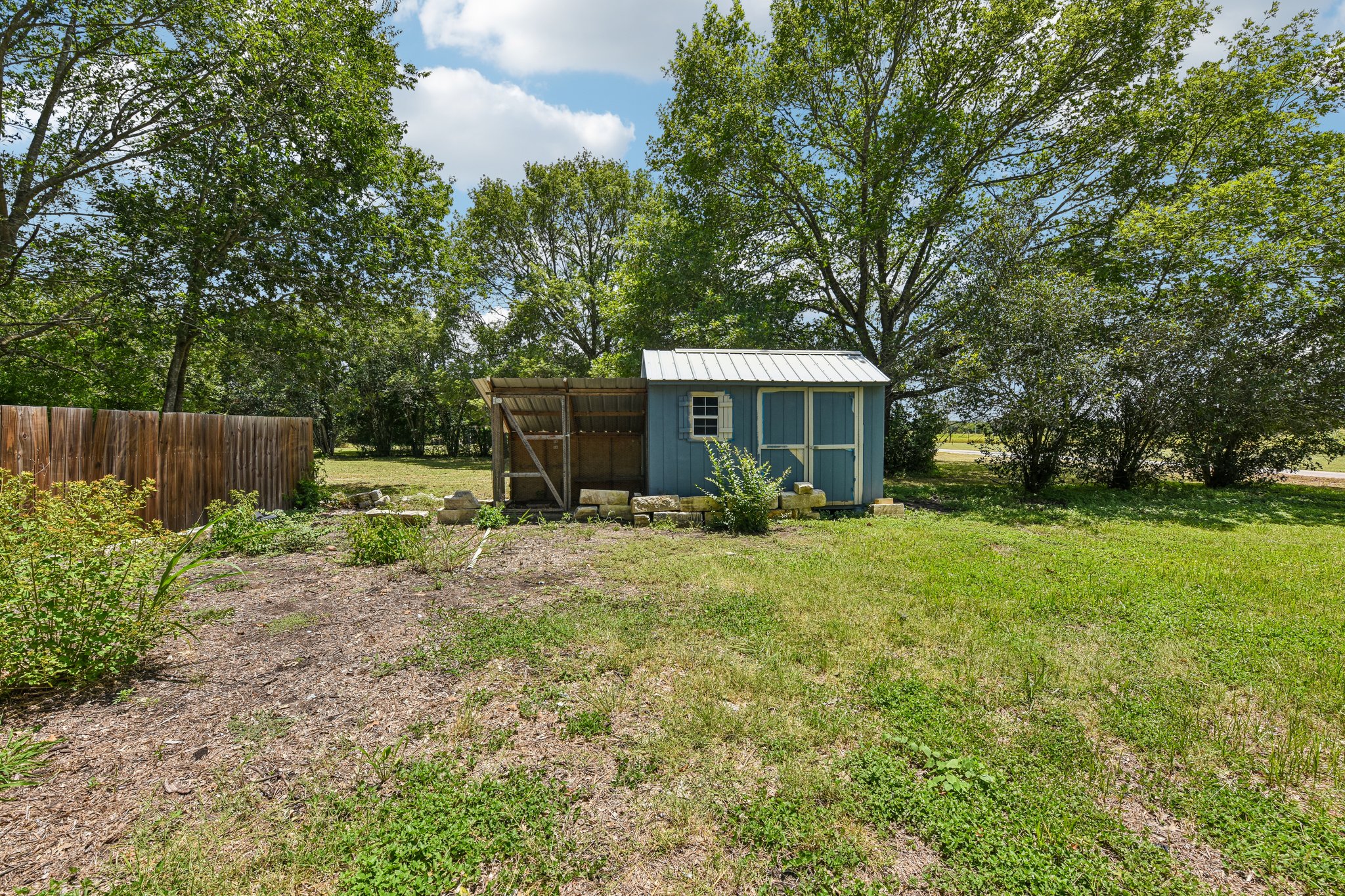 main property photo 12