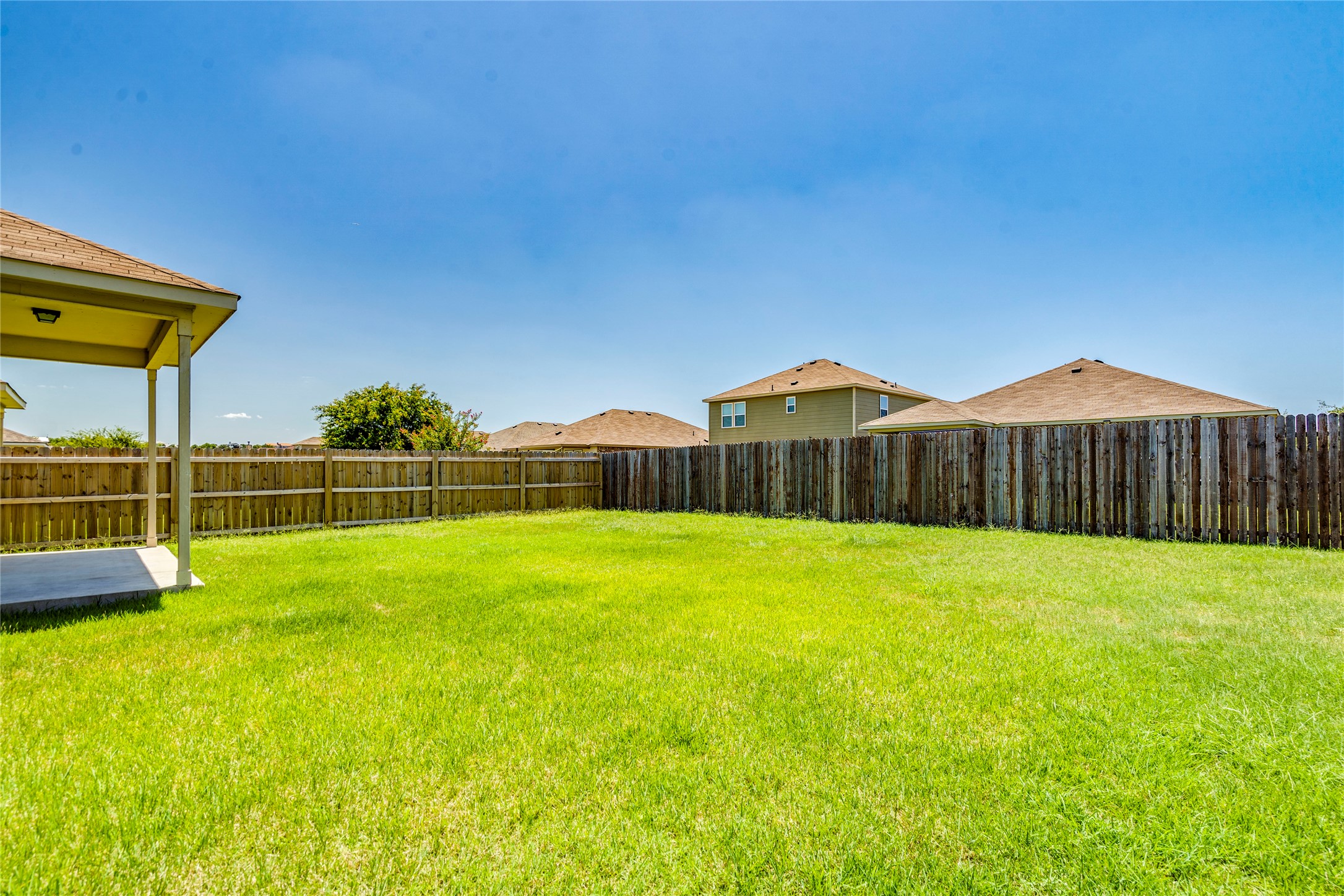 main property photo 22