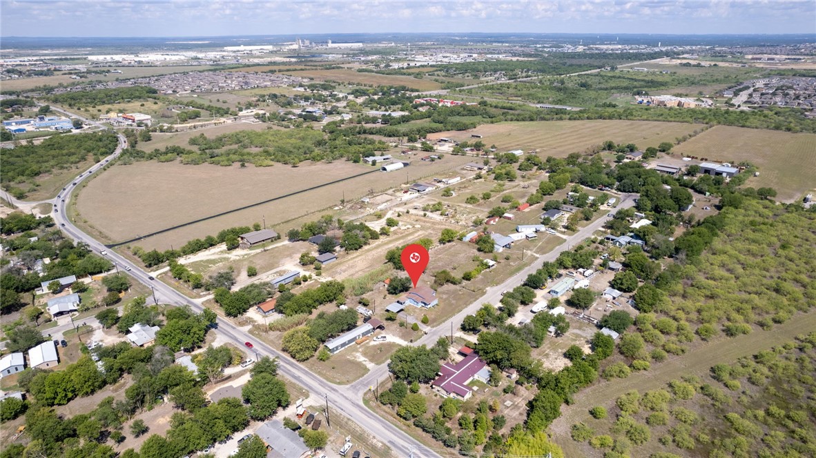 main property photo 28