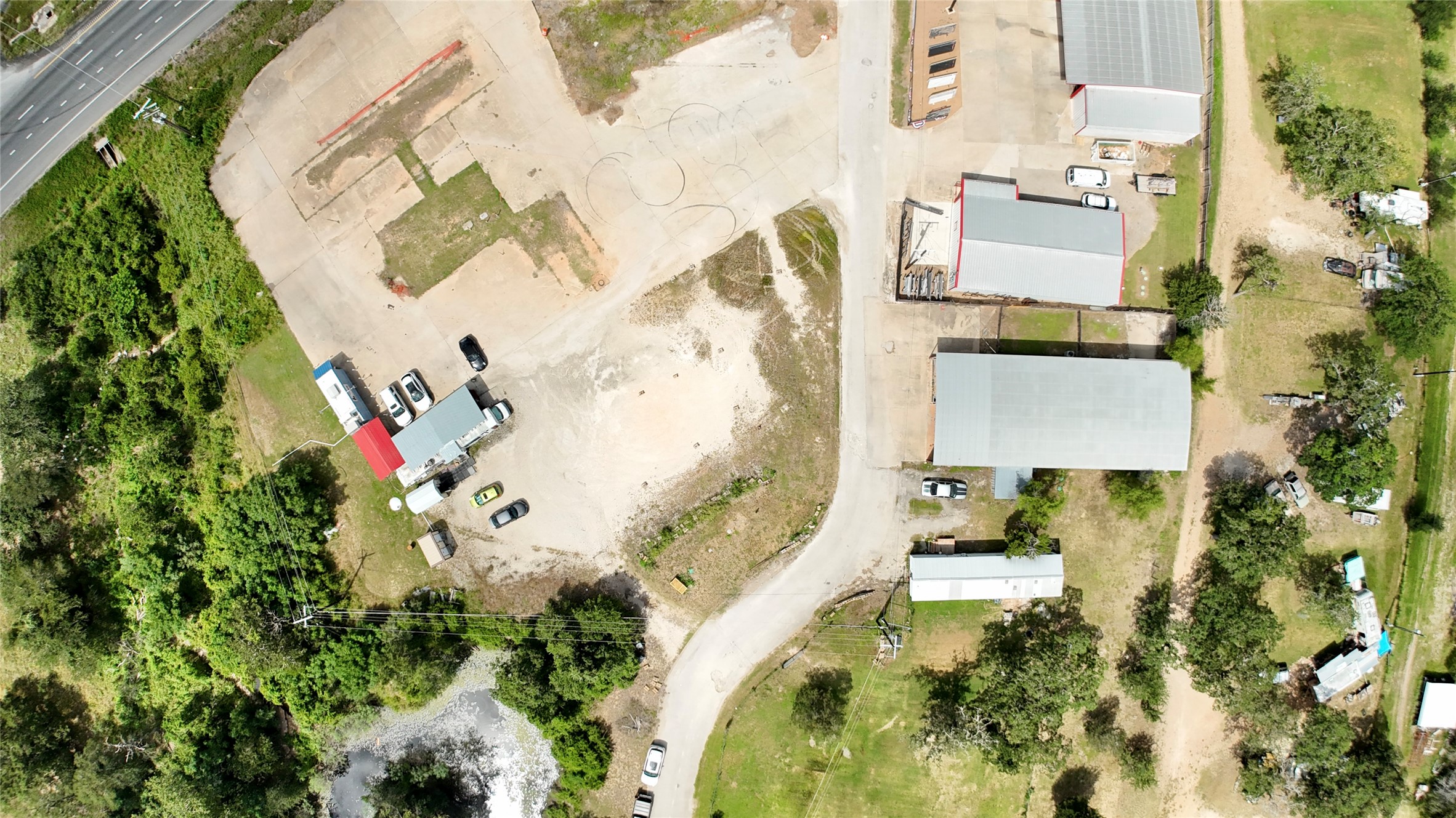 main property photo 11