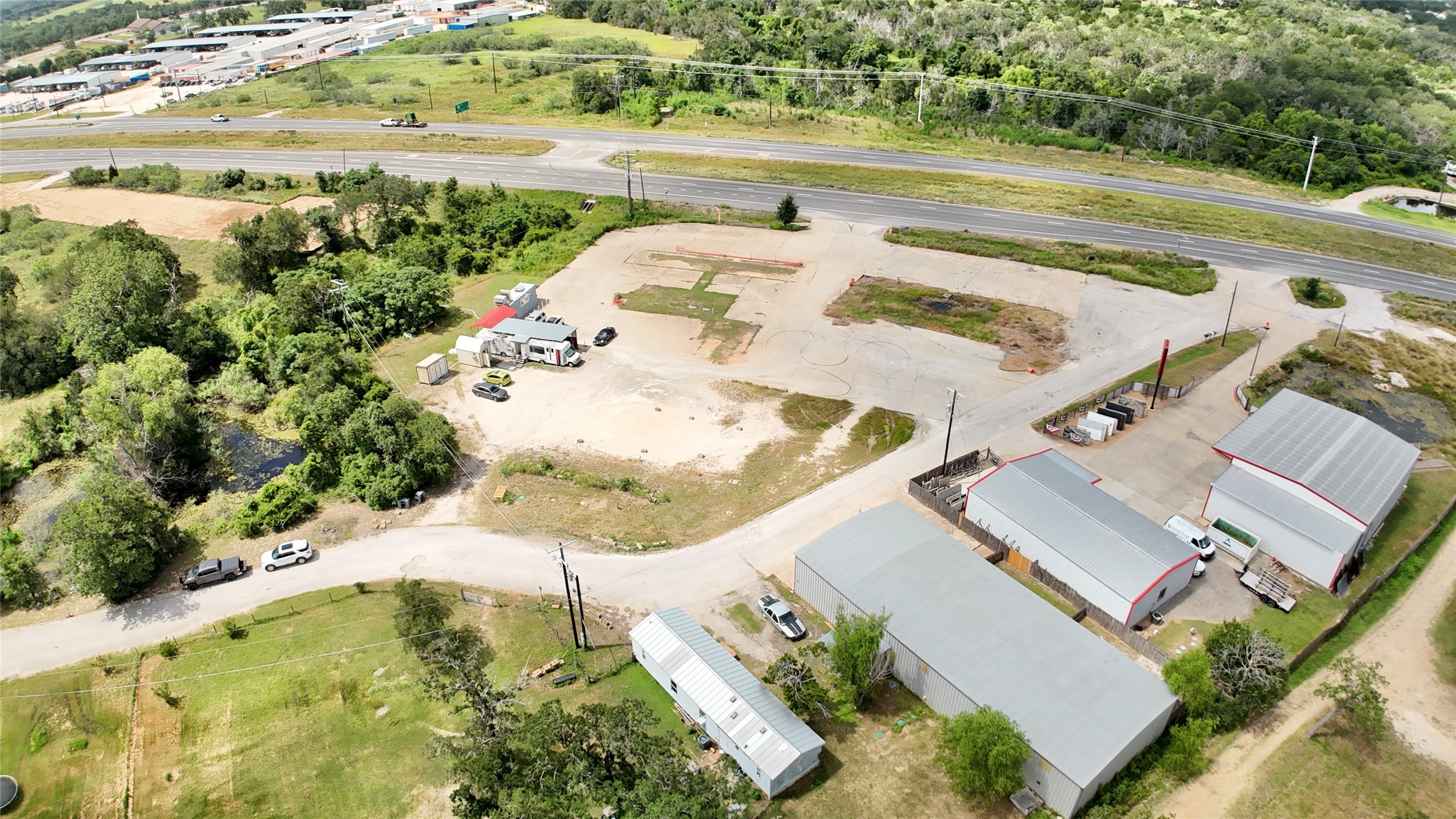 main property photo 5
