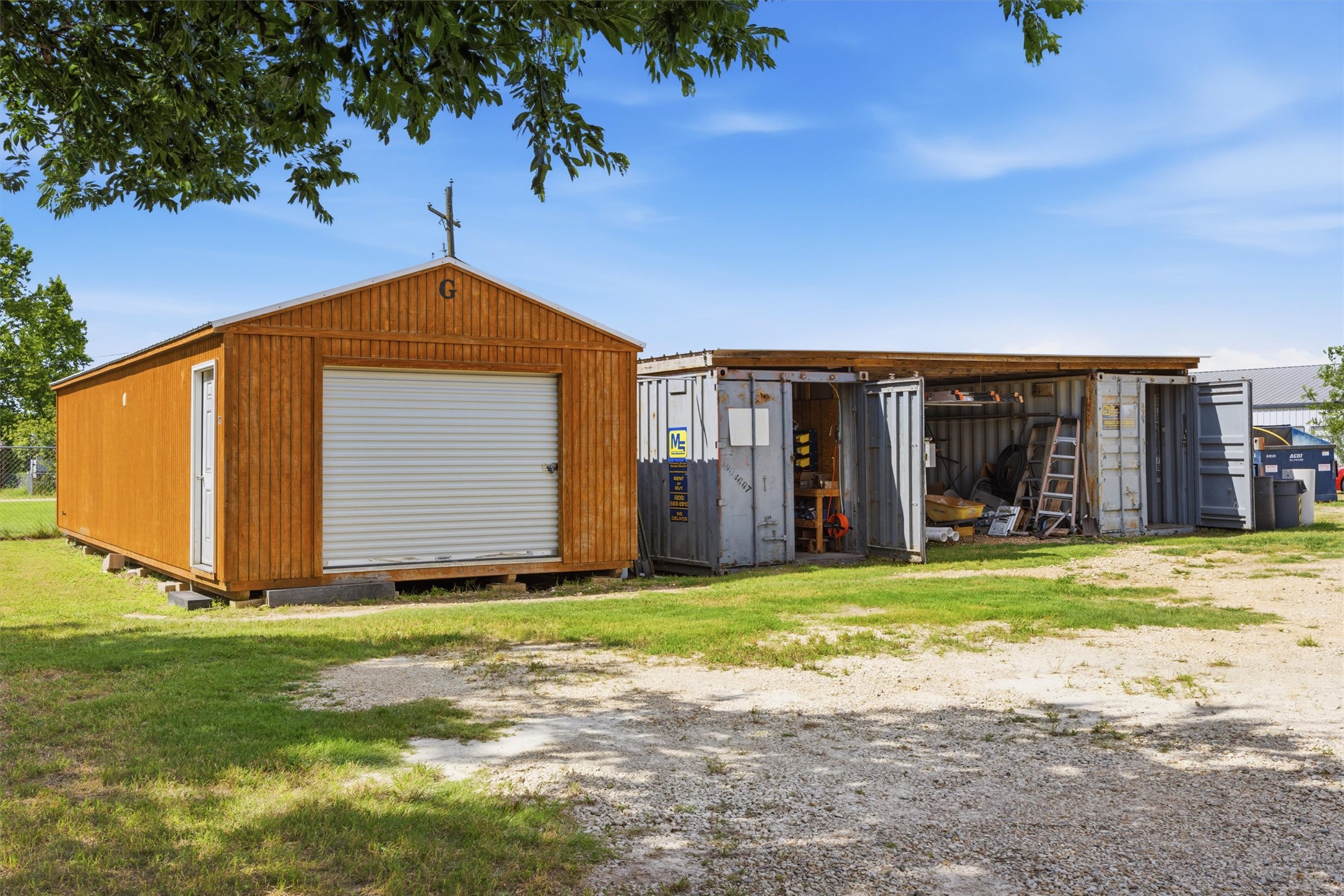 main property photo 30