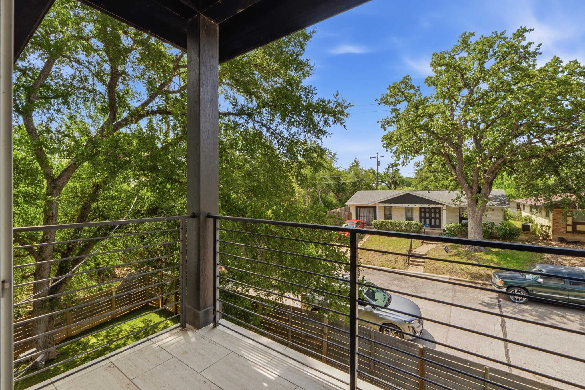 main property photo 28