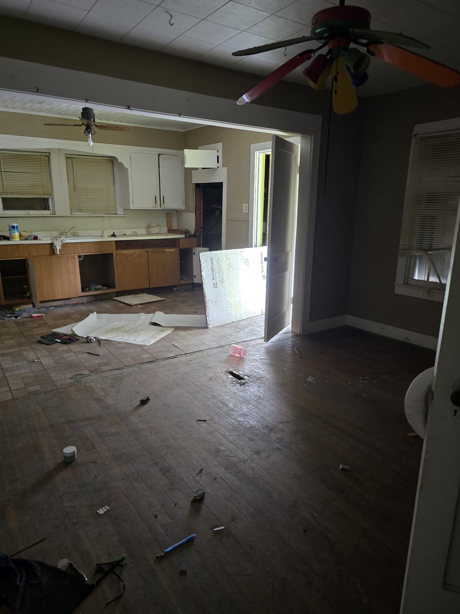 main property photo 32