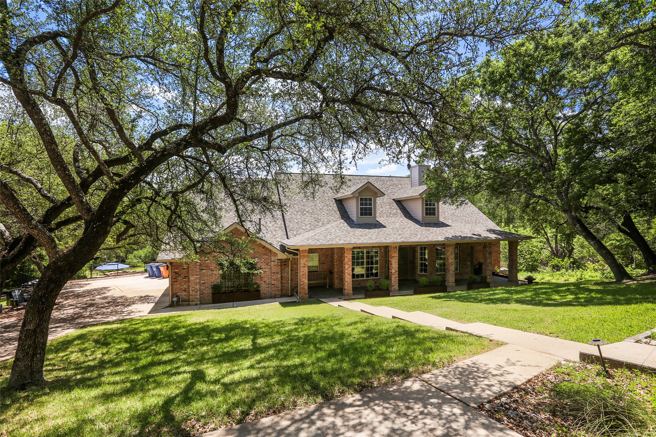 main property photo 35