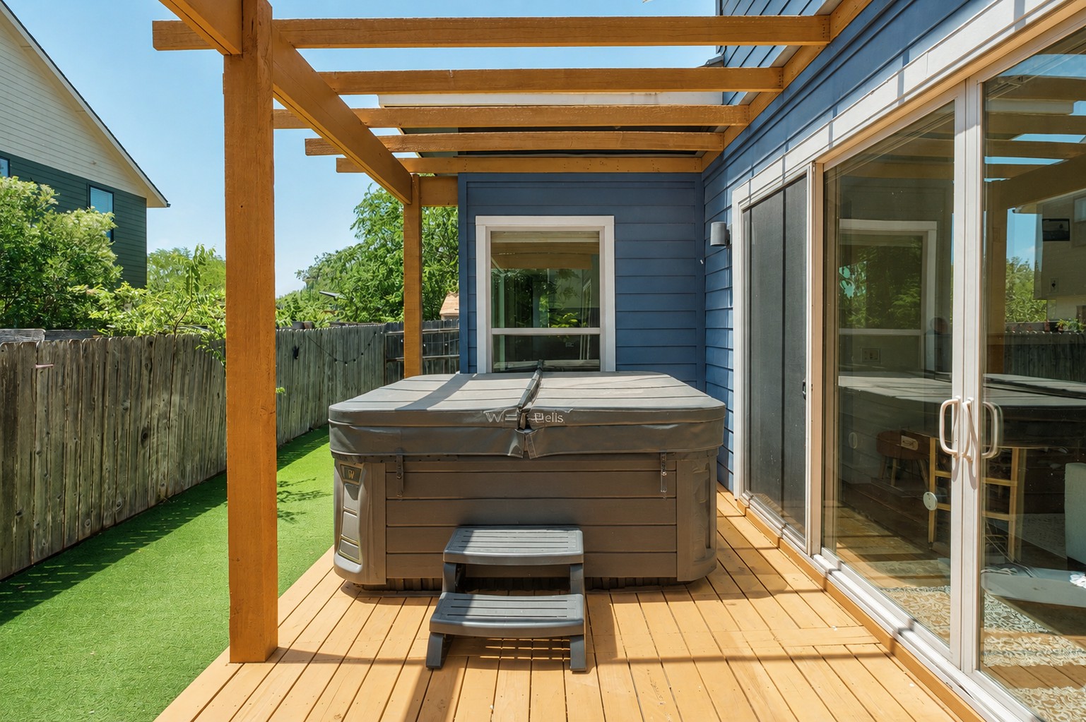 main property photo 22