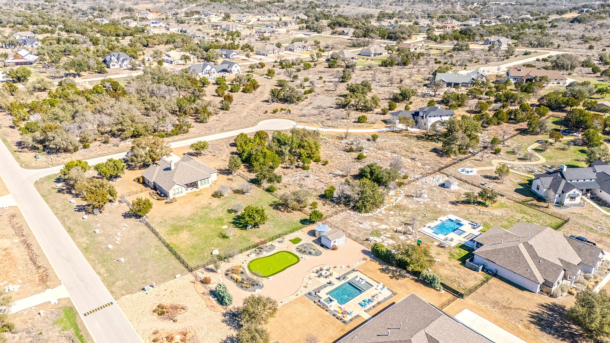 main property photo 6