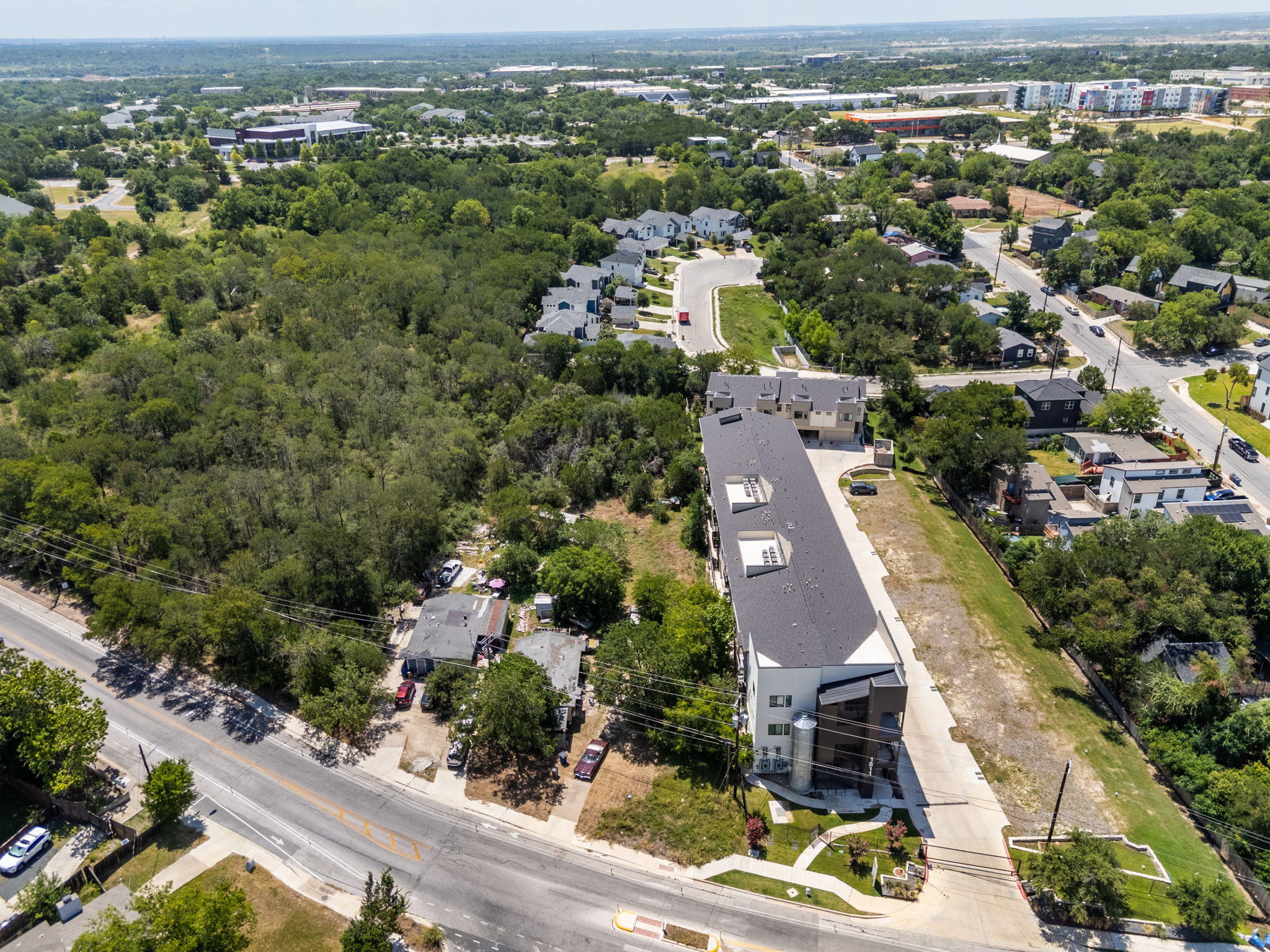 main property photo 18
