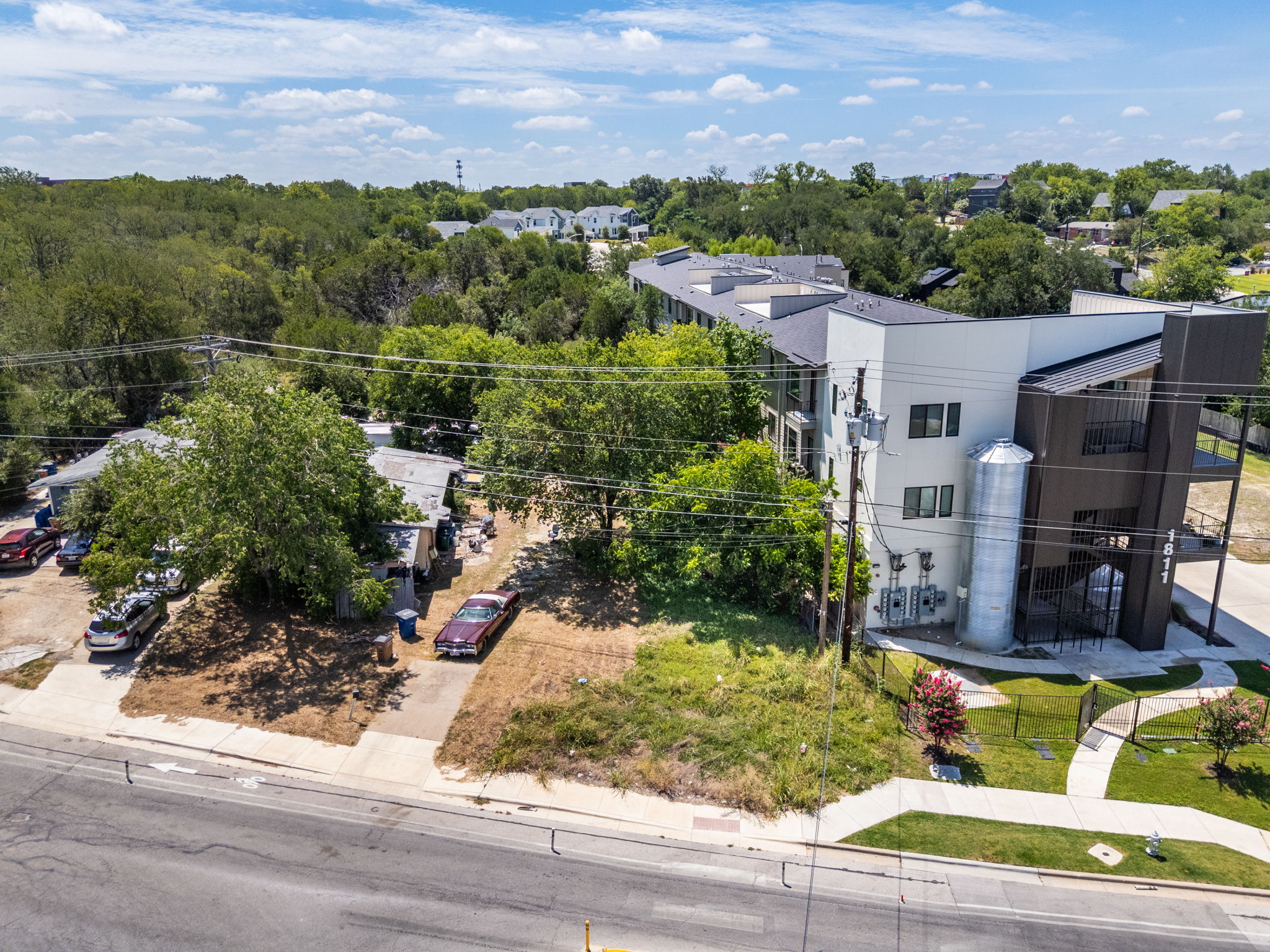 main property photo 9