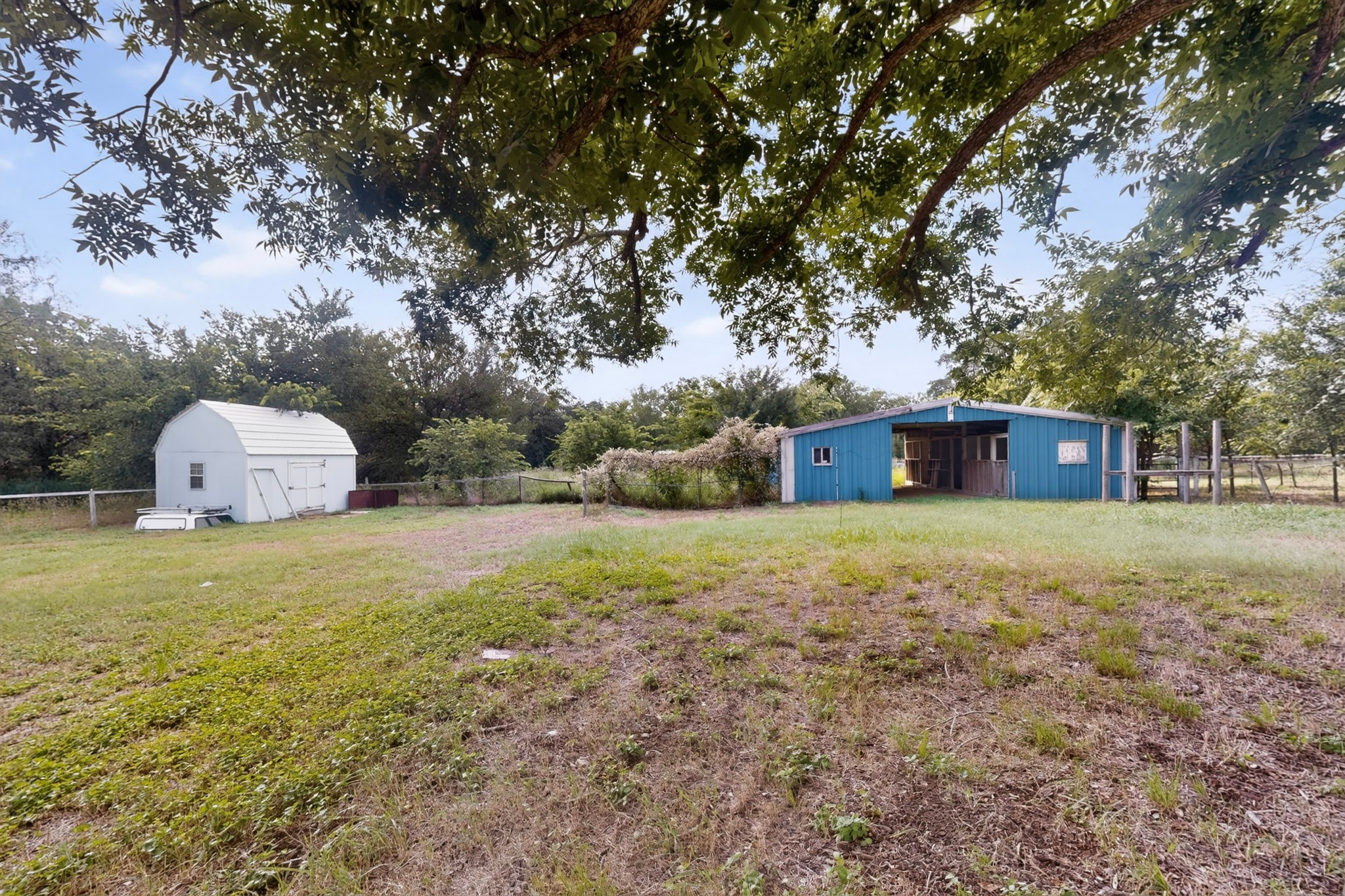 main property photo 10