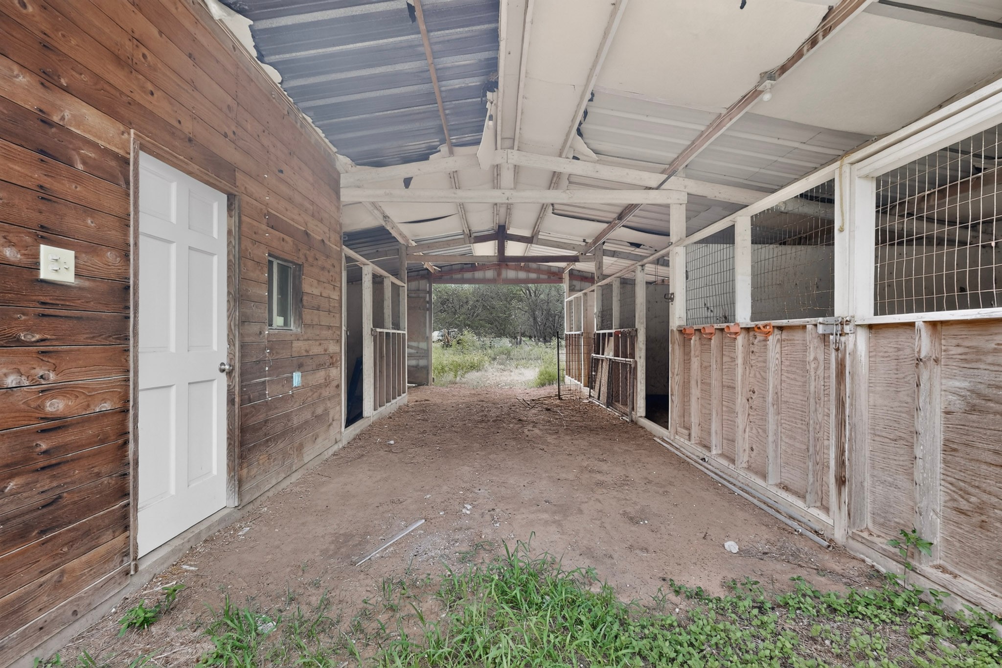 main property photo 12