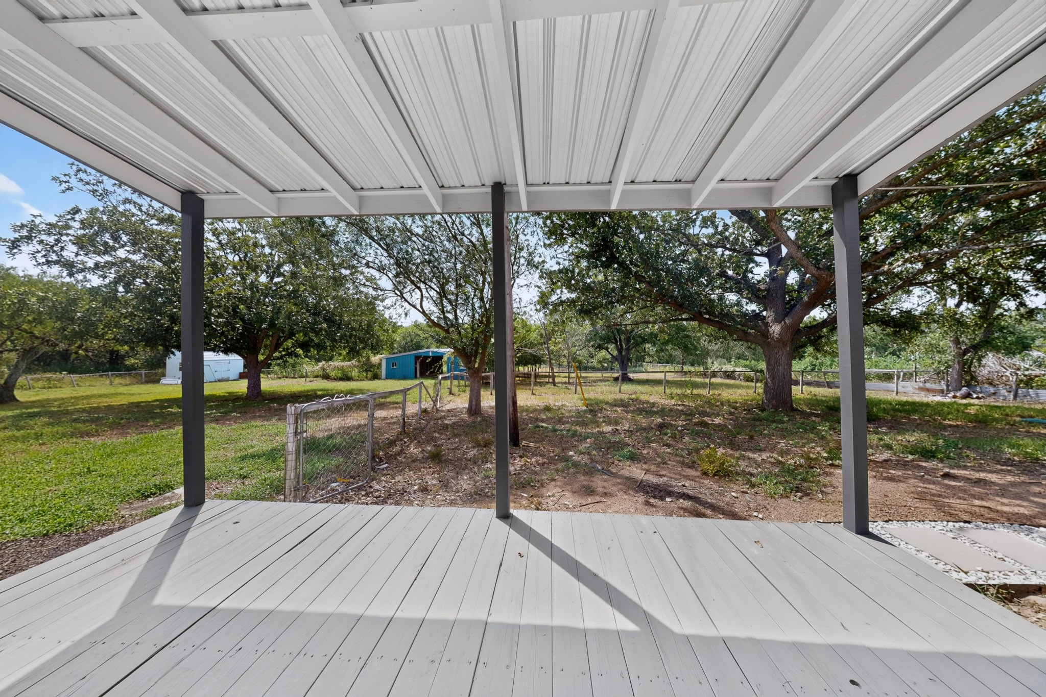 main property photo 36