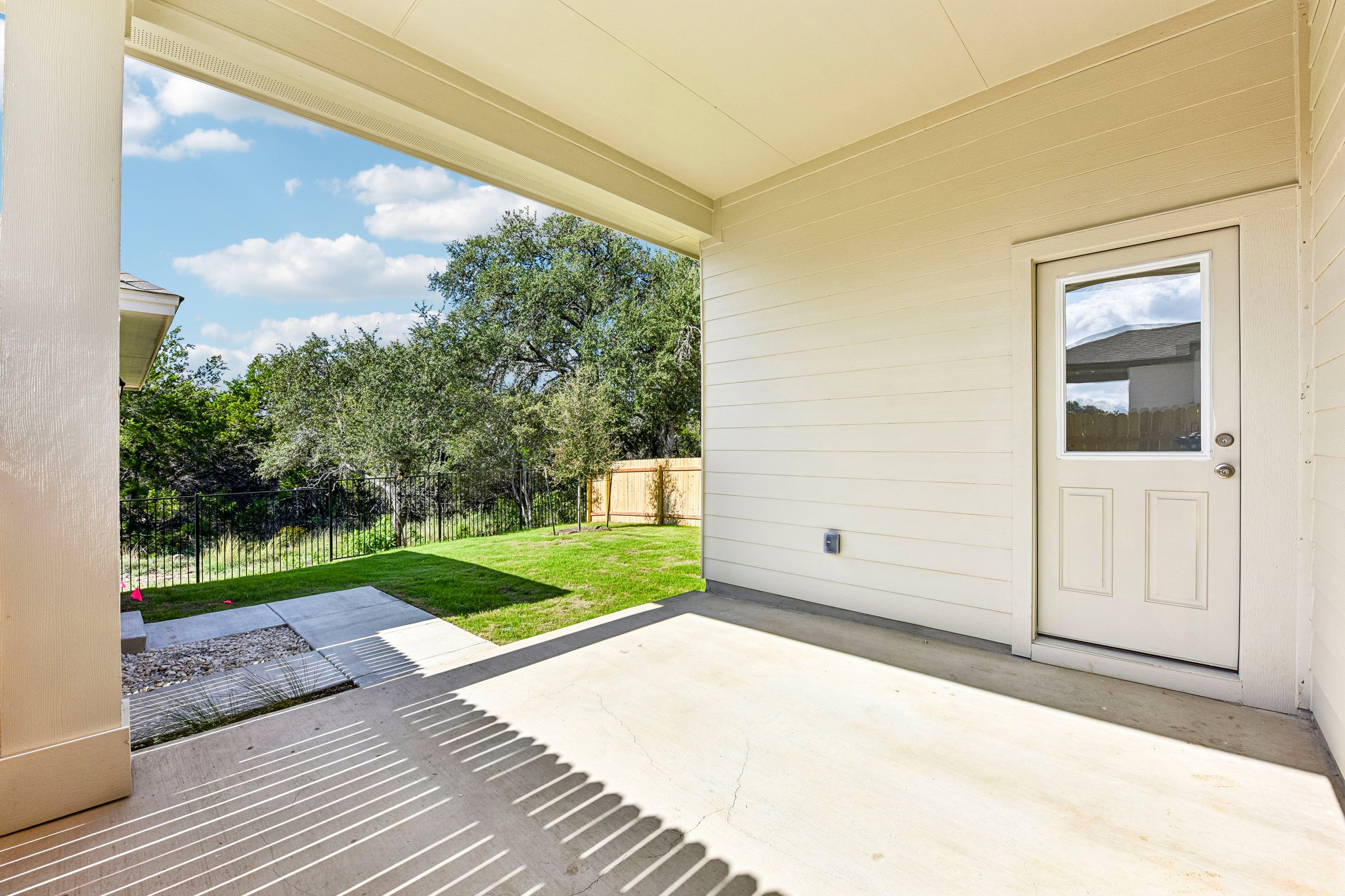main property photo 35