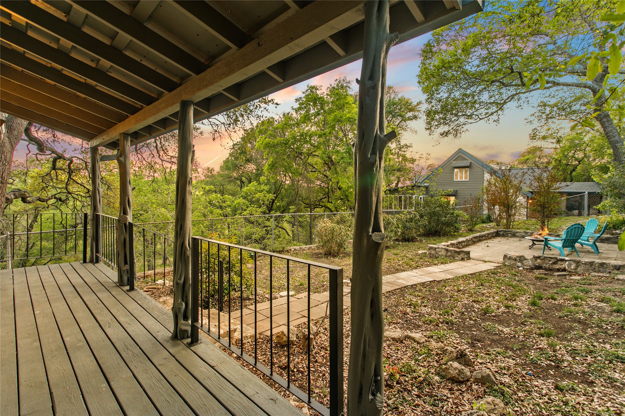 main property photo 32