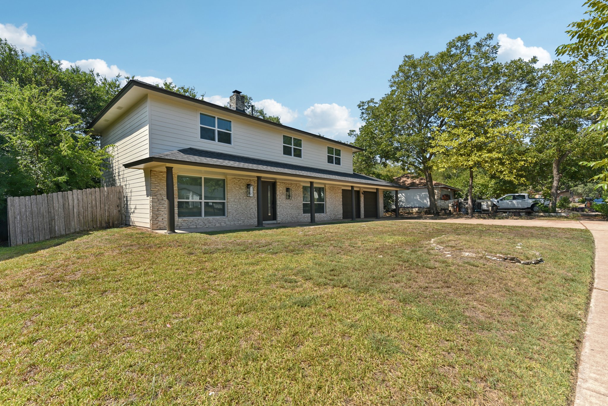 main property photo 18