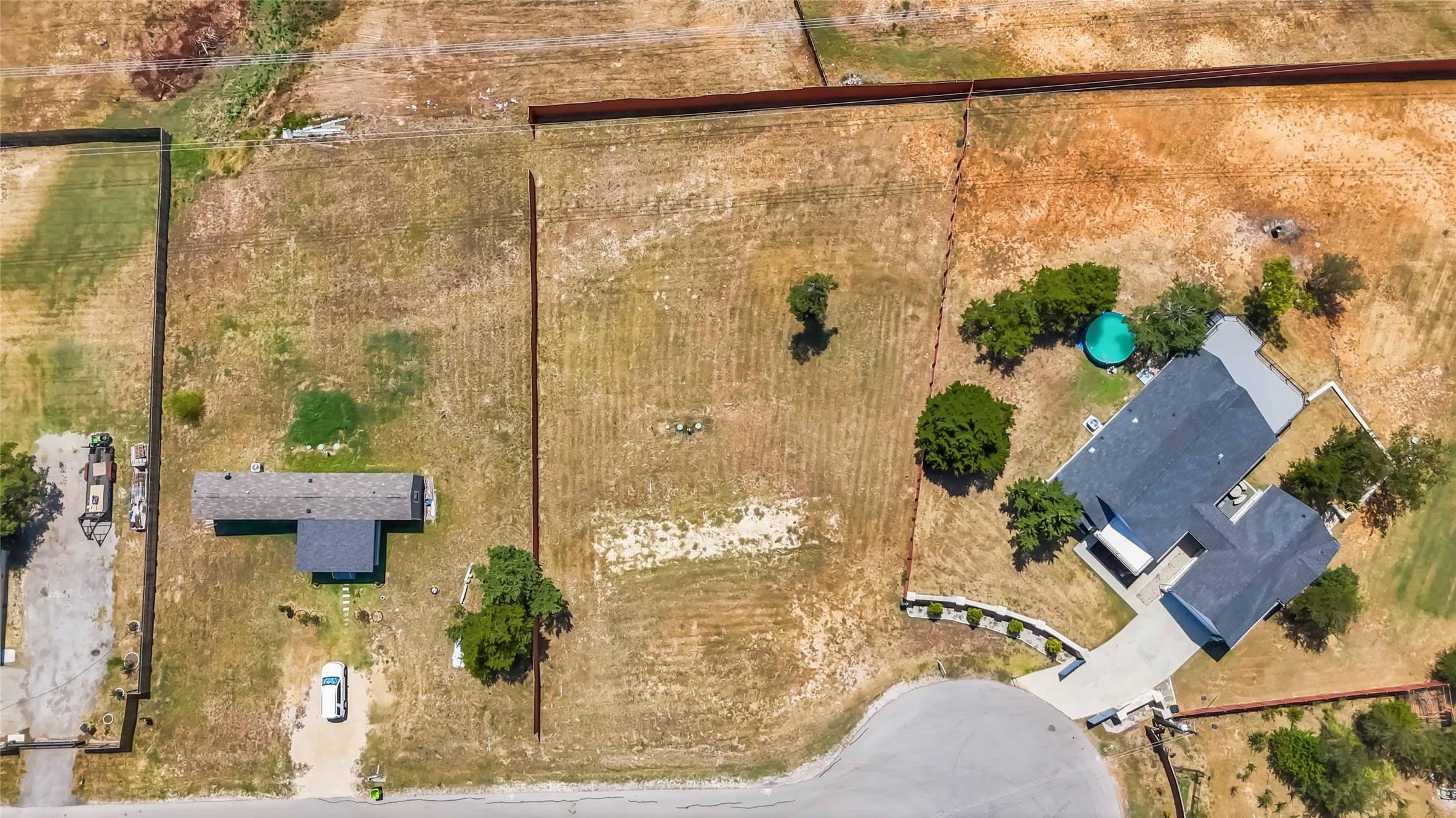 main property photo 8