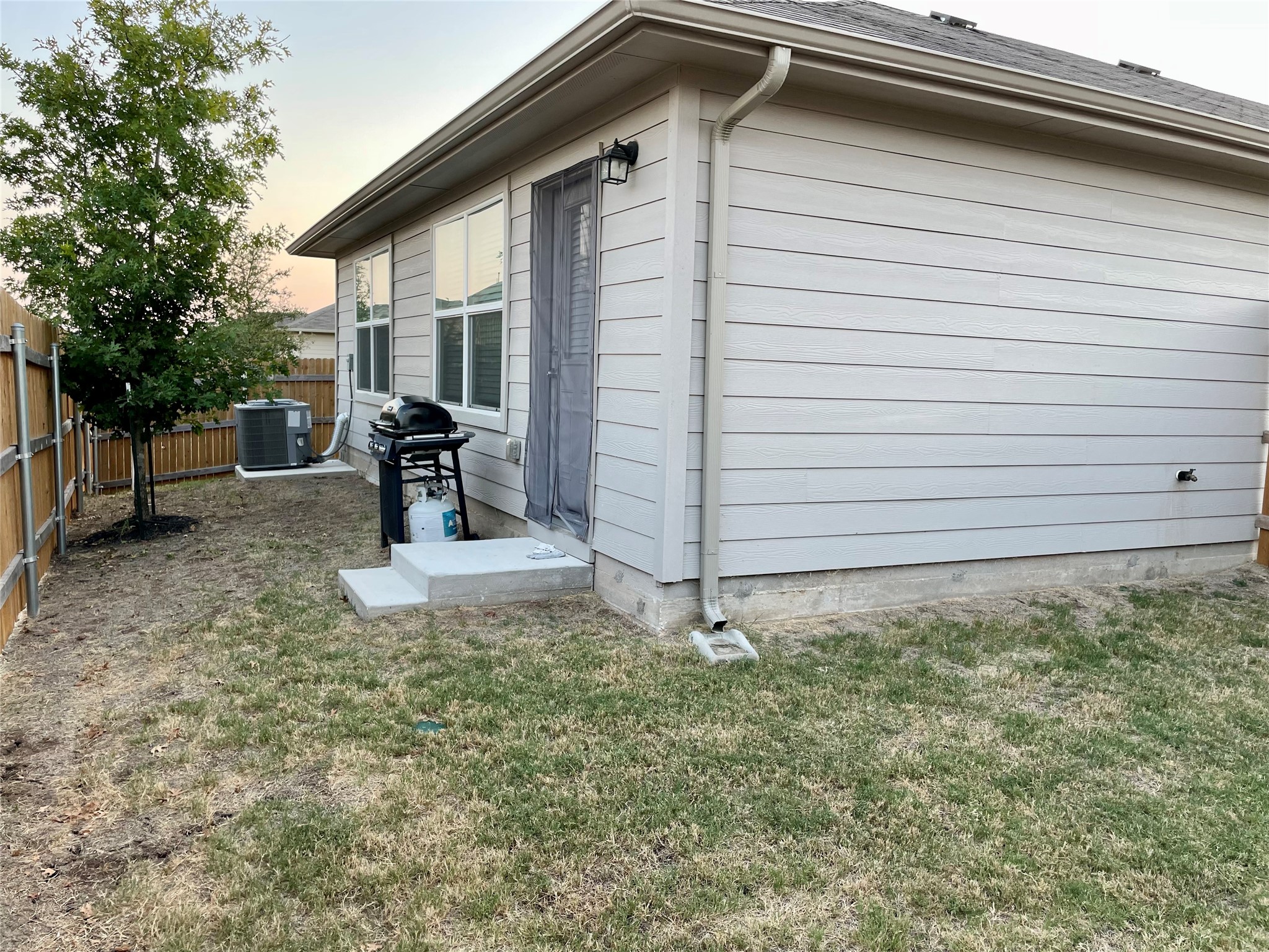 main property photo 31