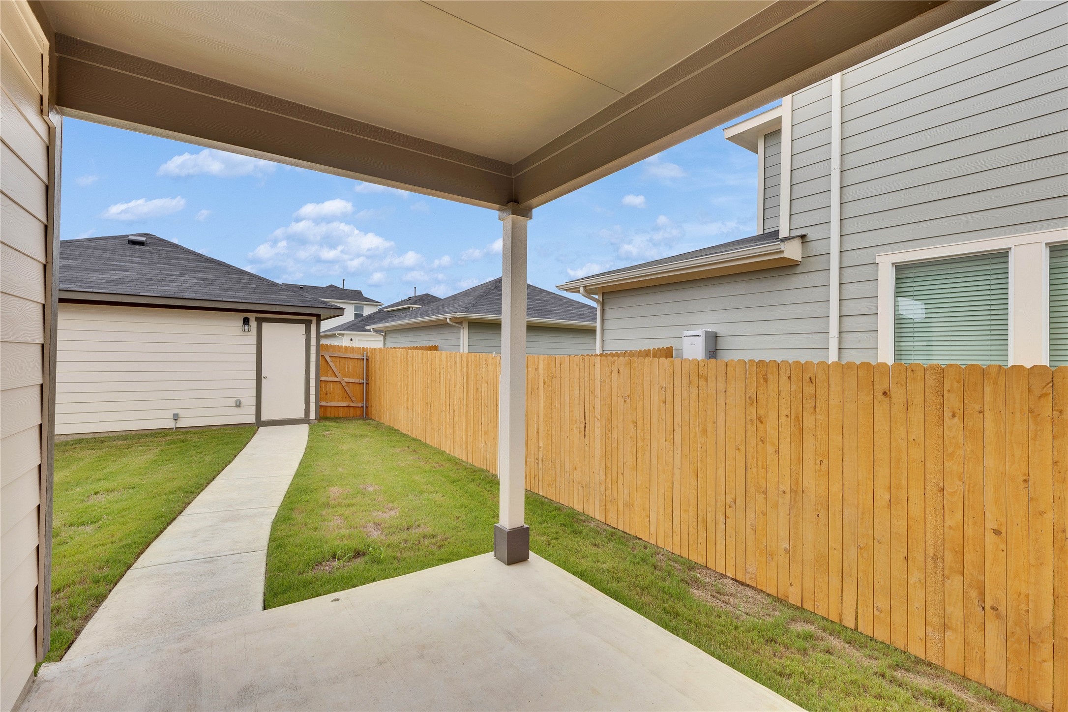 main property photo 22