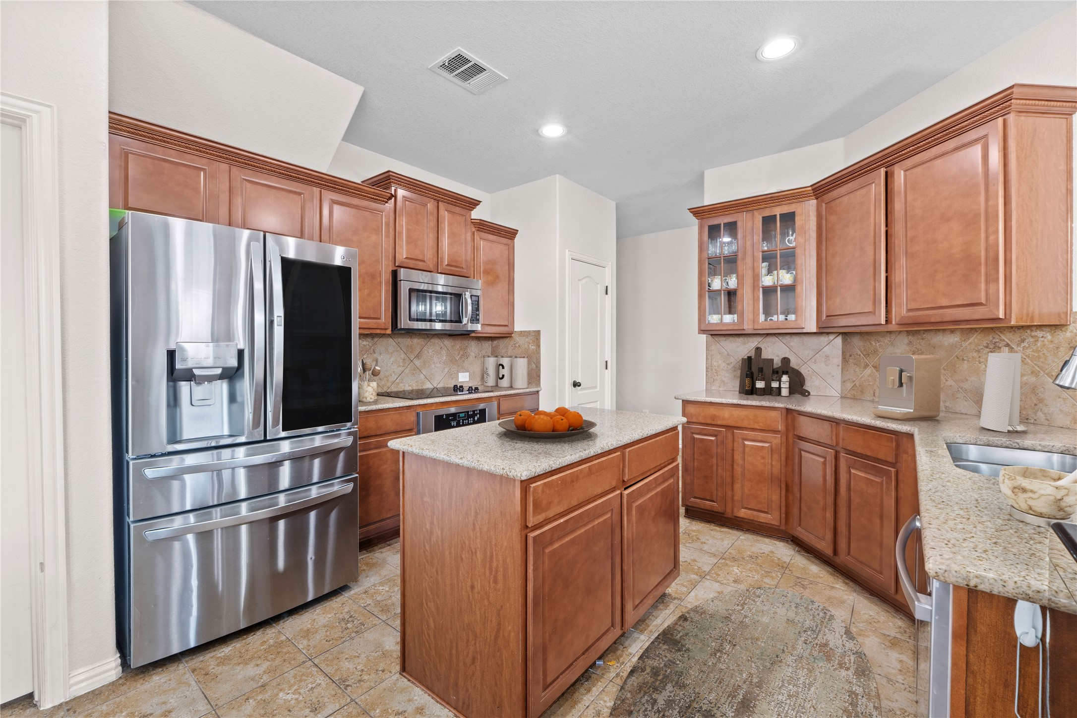 main property photo 11