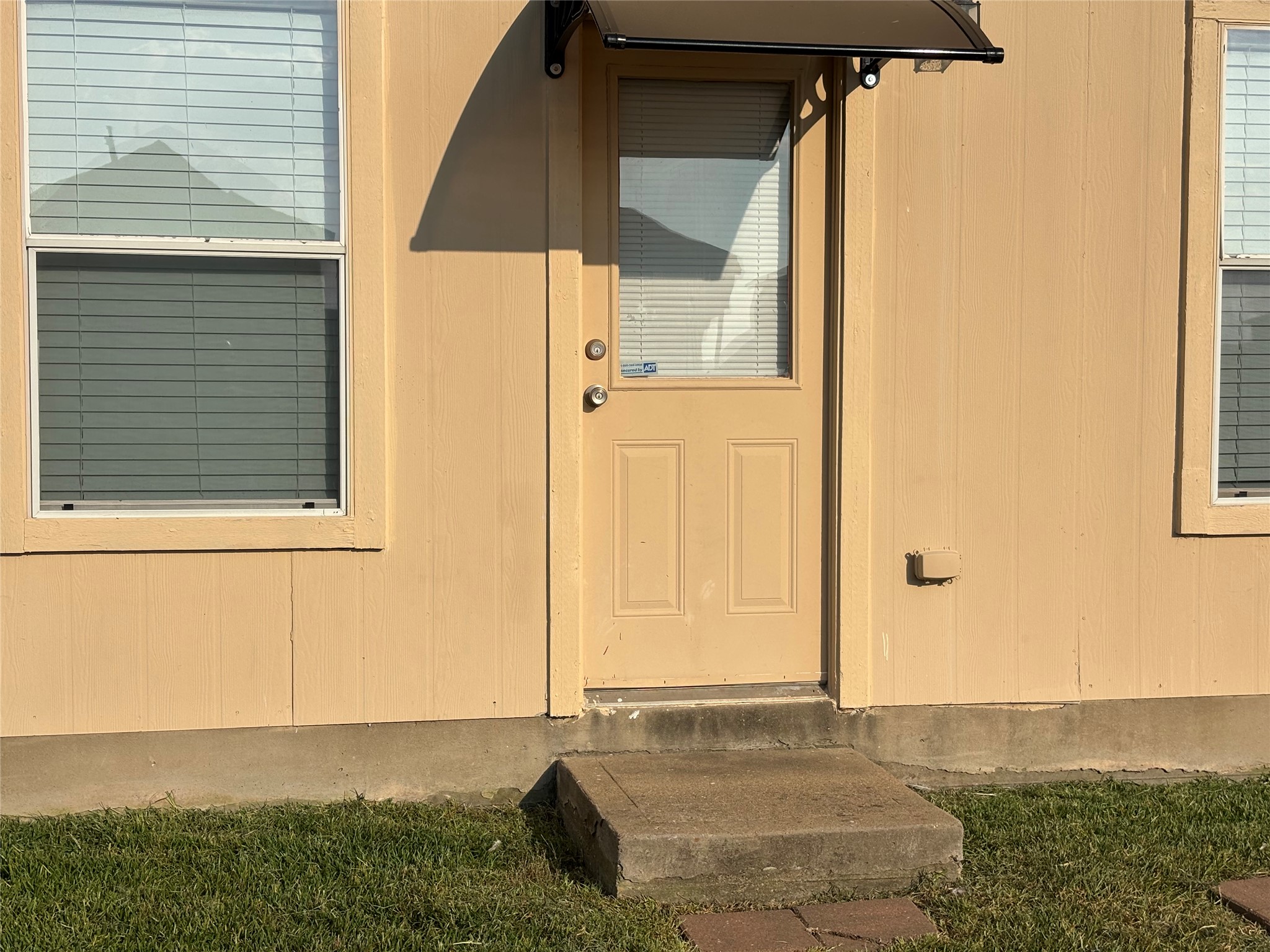 main property photo 31