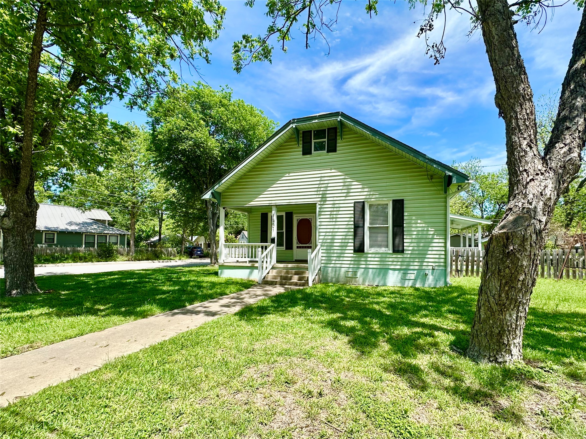 main property photo 8
