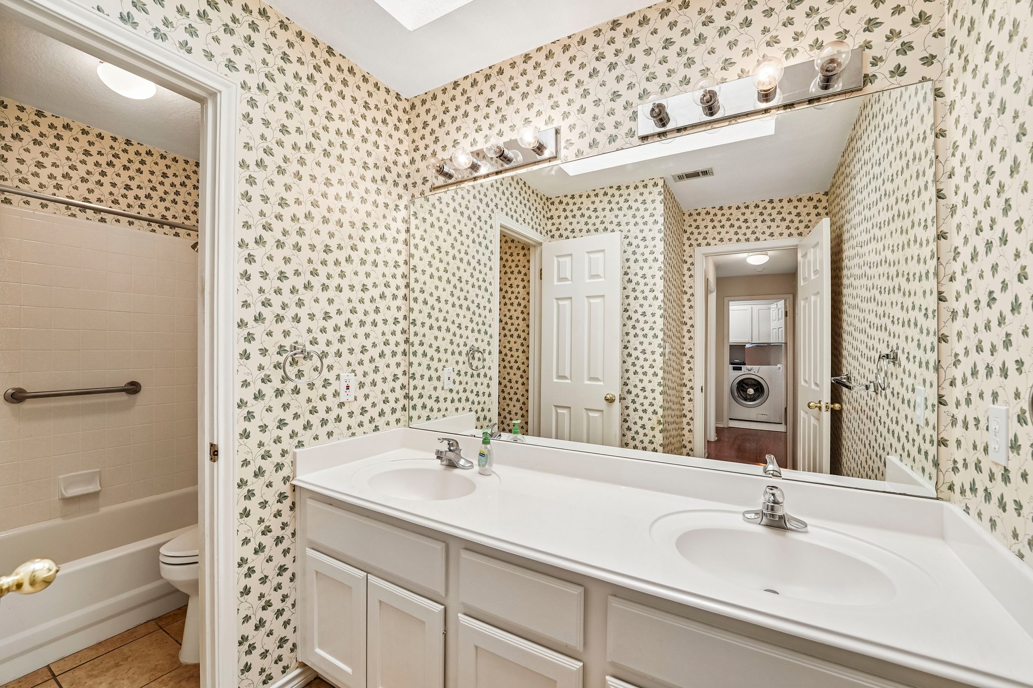 main property photo 20