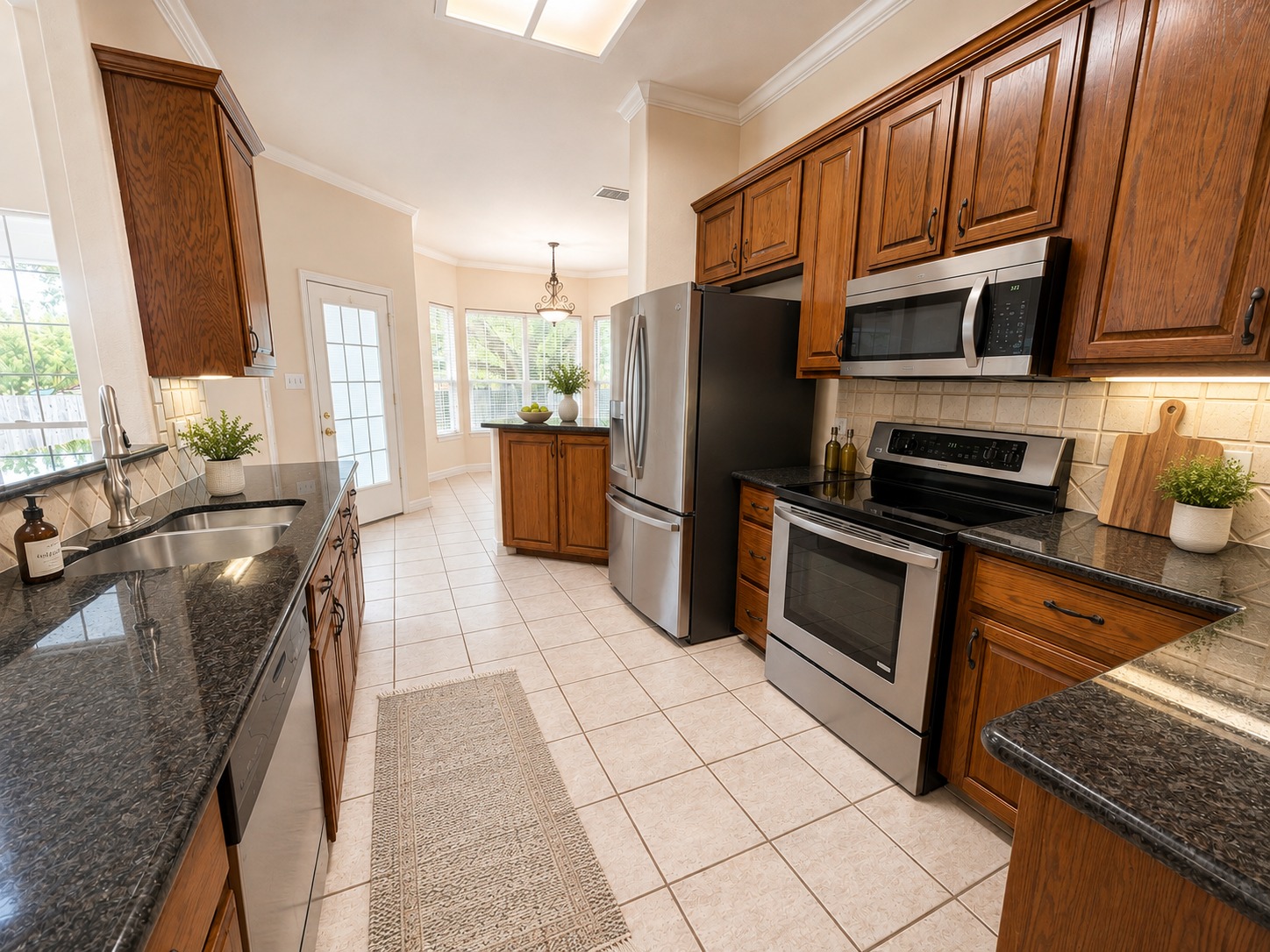 main property photo 7