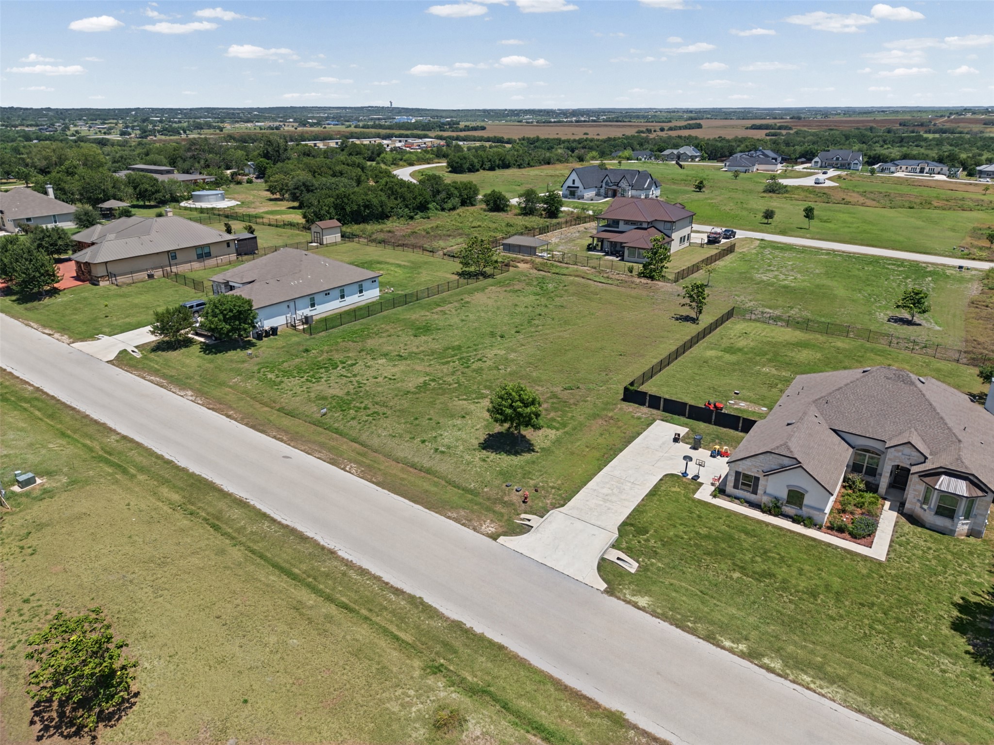 main property photo 4