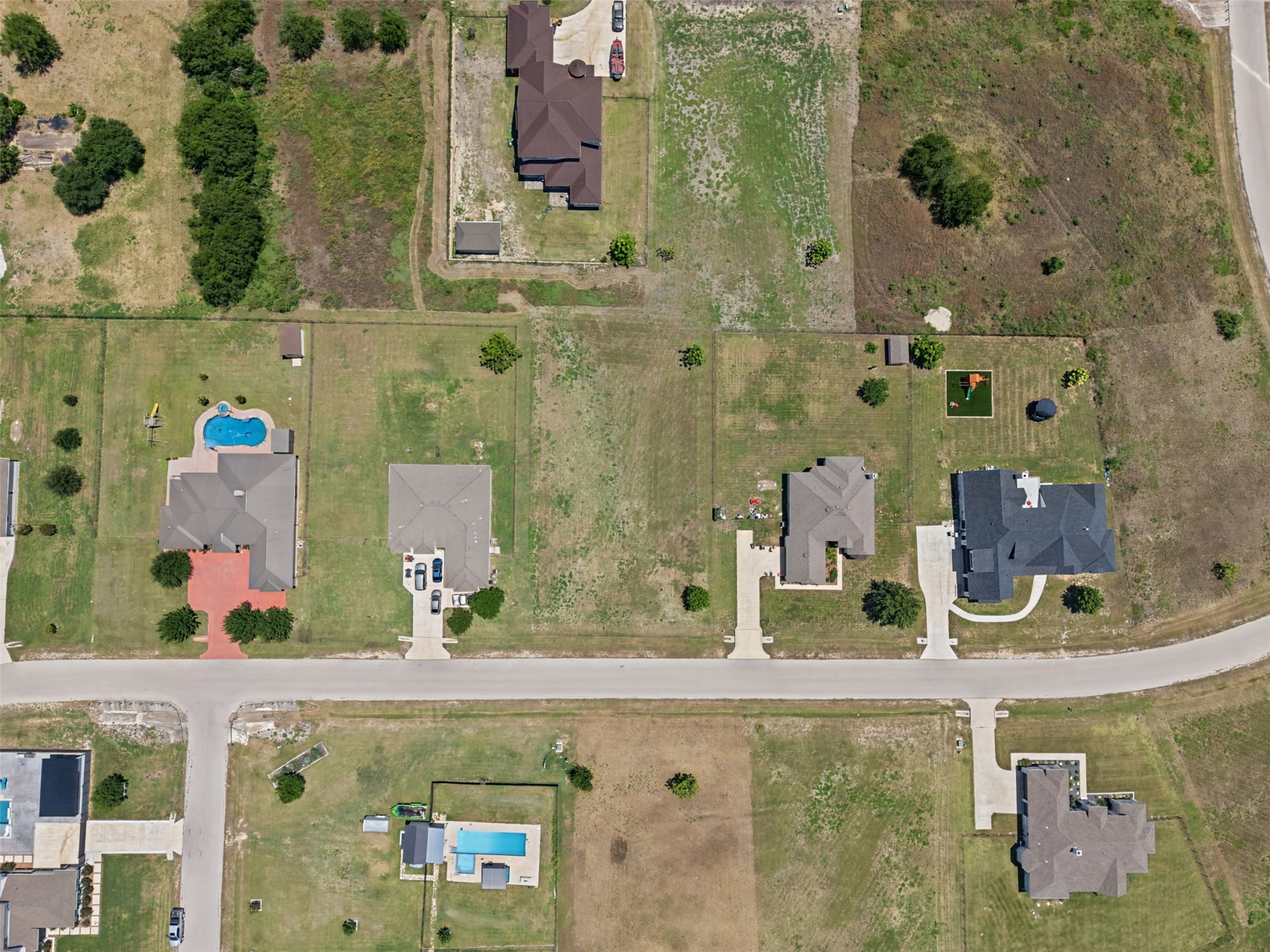 main property photo 8