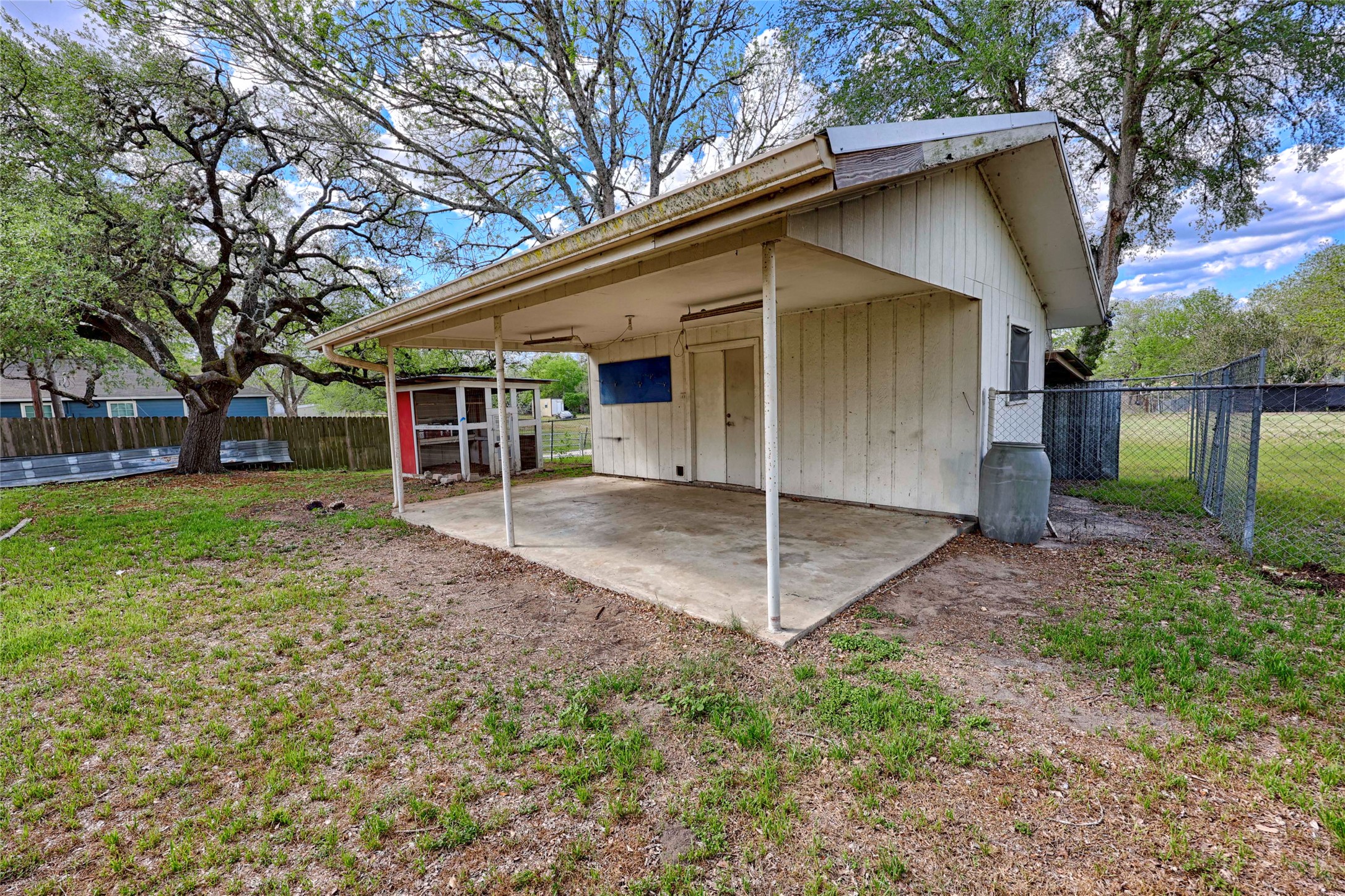 main property photo 26