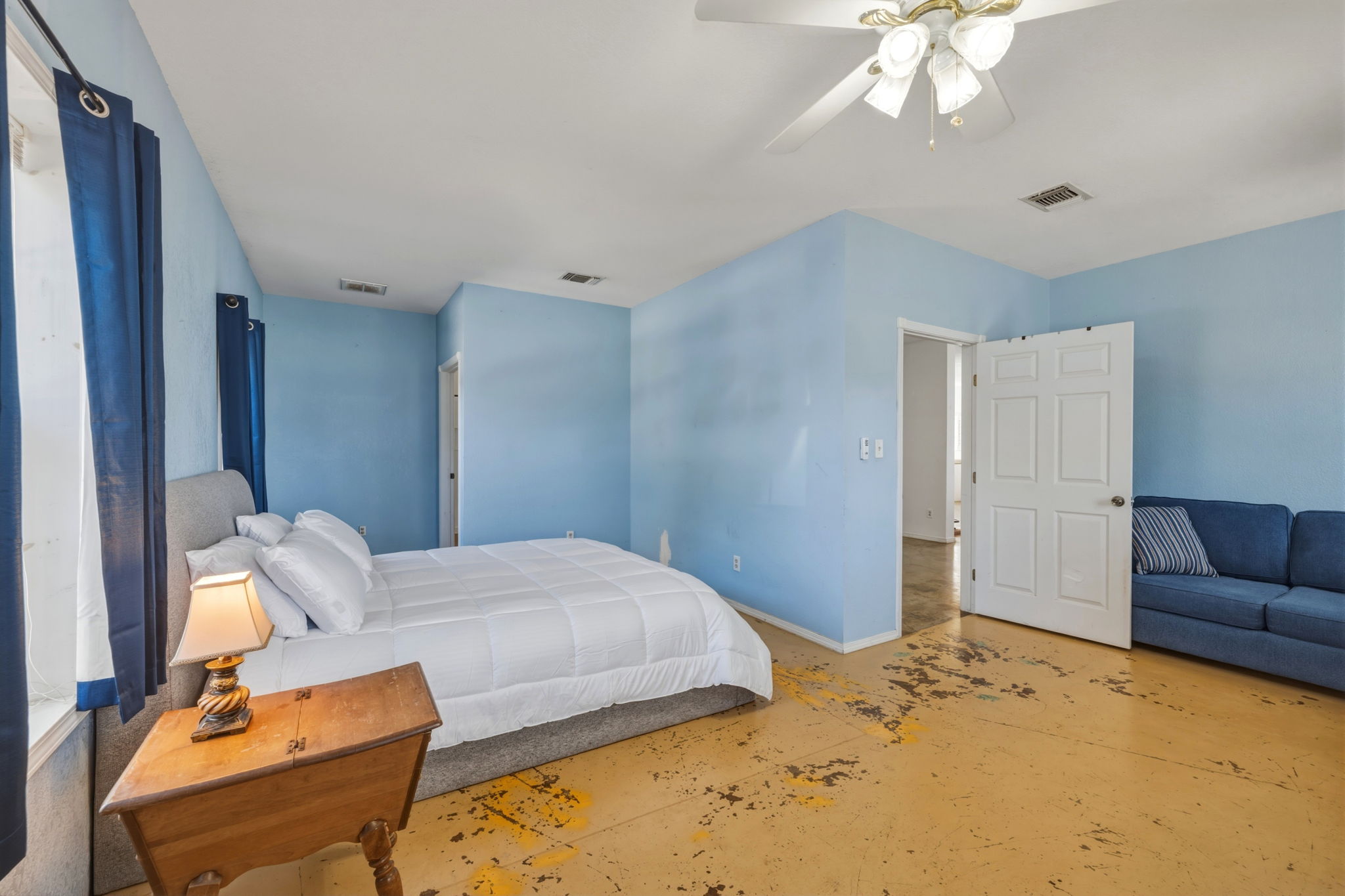 main property photo 23