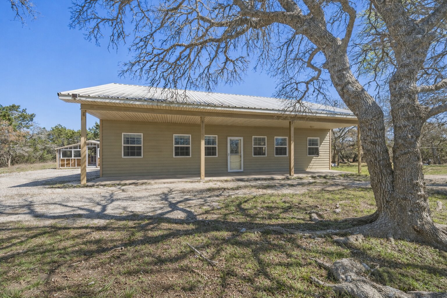 main property photo 27