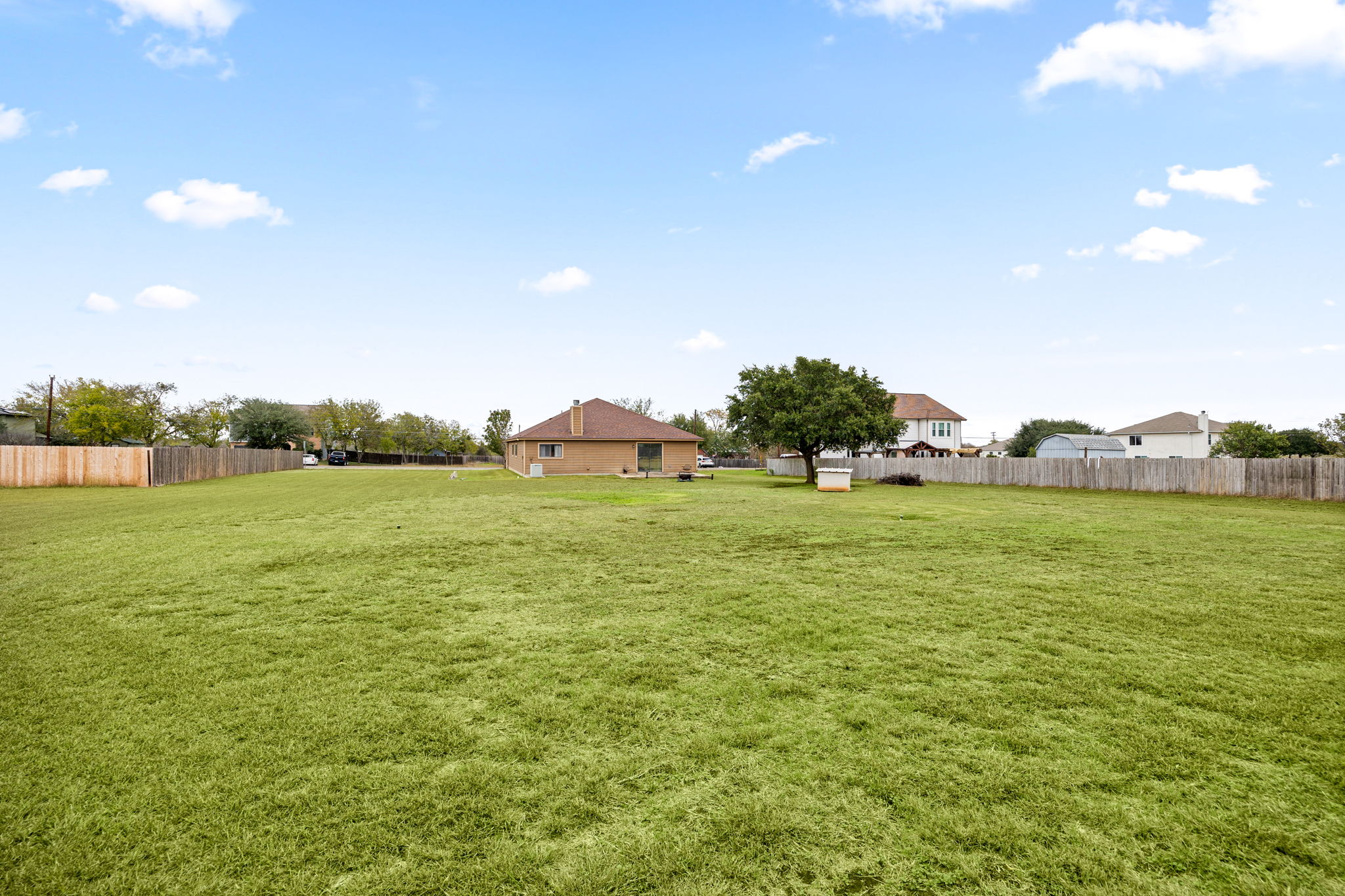 main property photo 29
