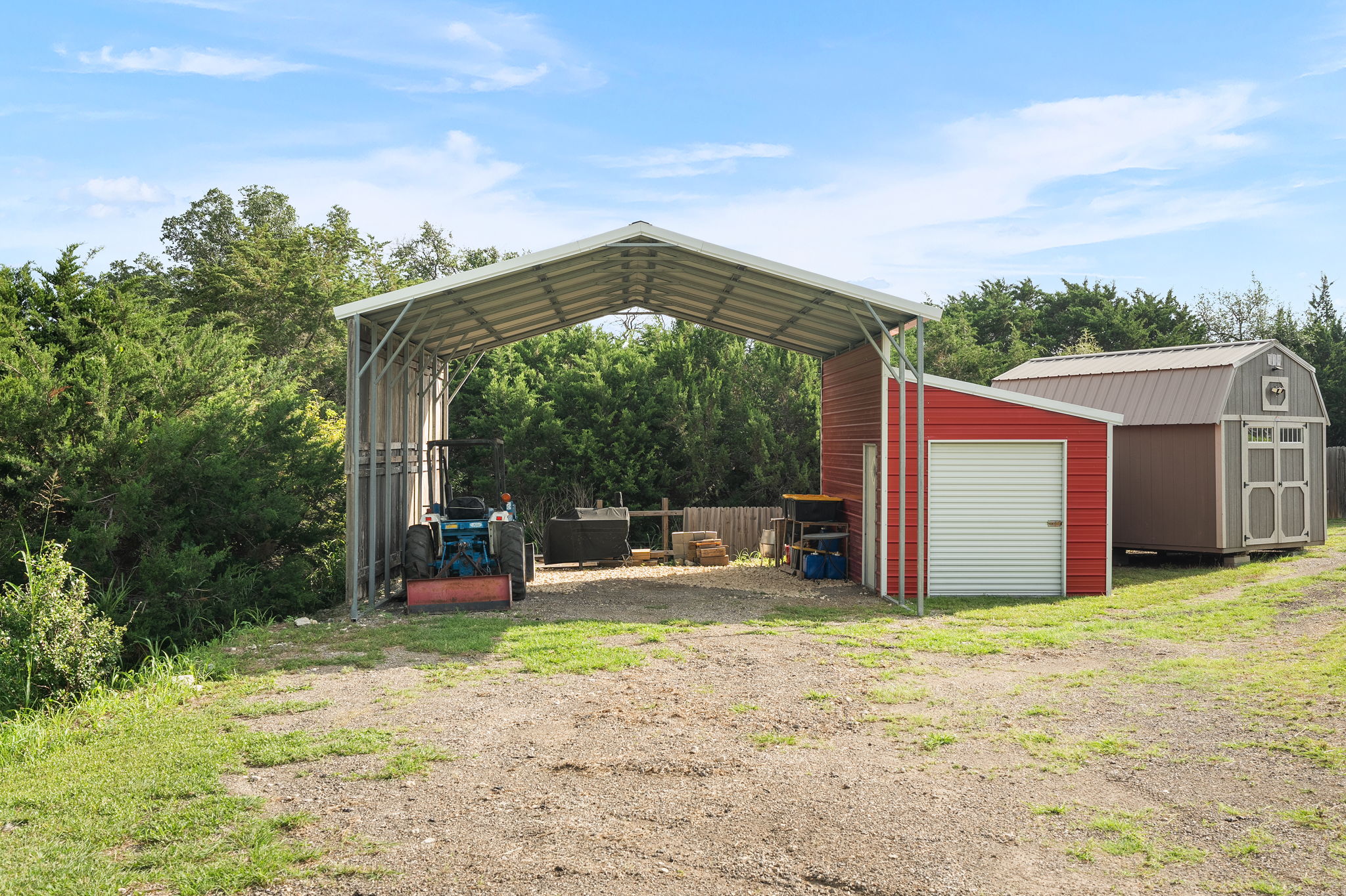 main property photo 33