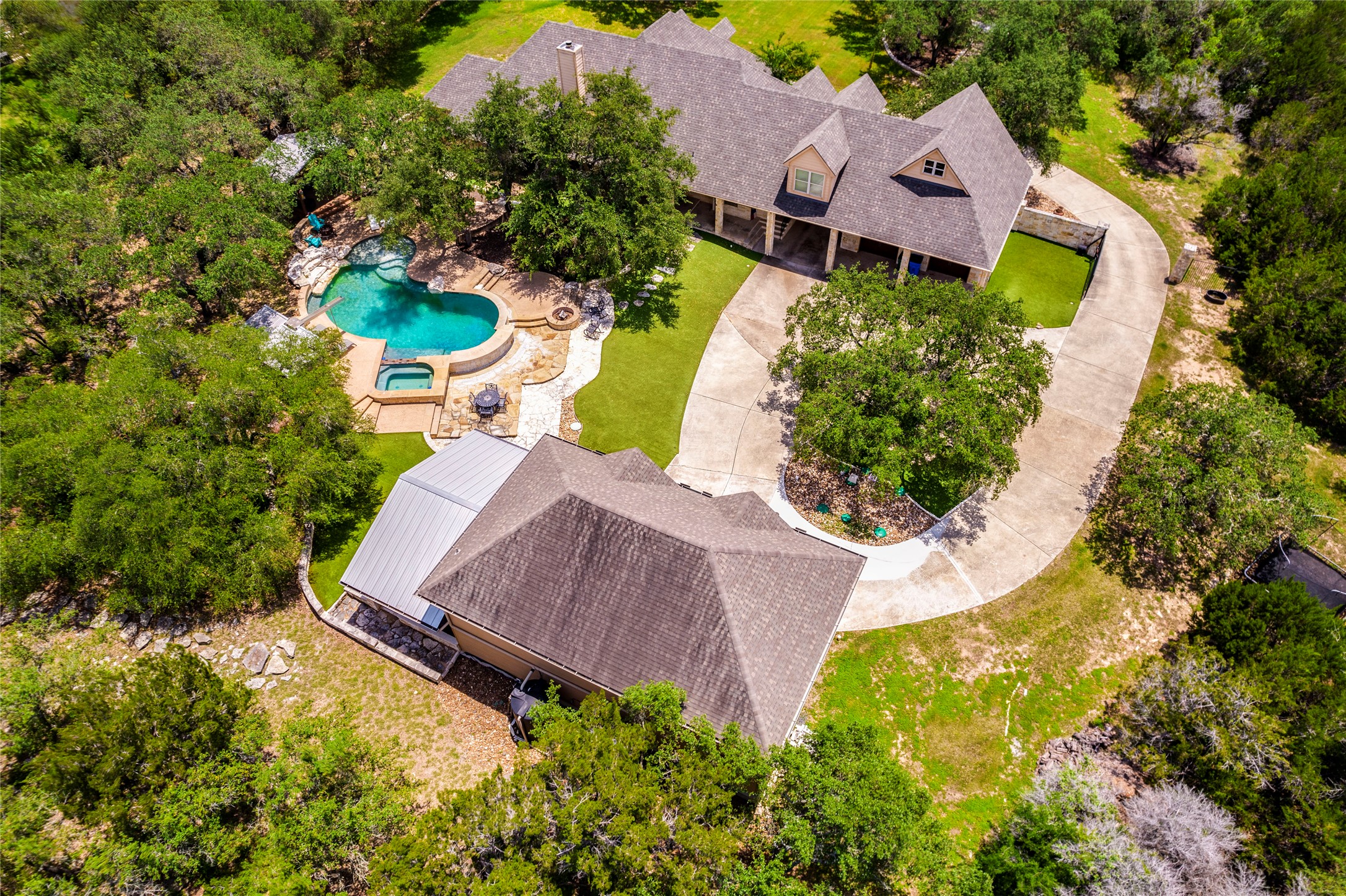 main property photo 1
