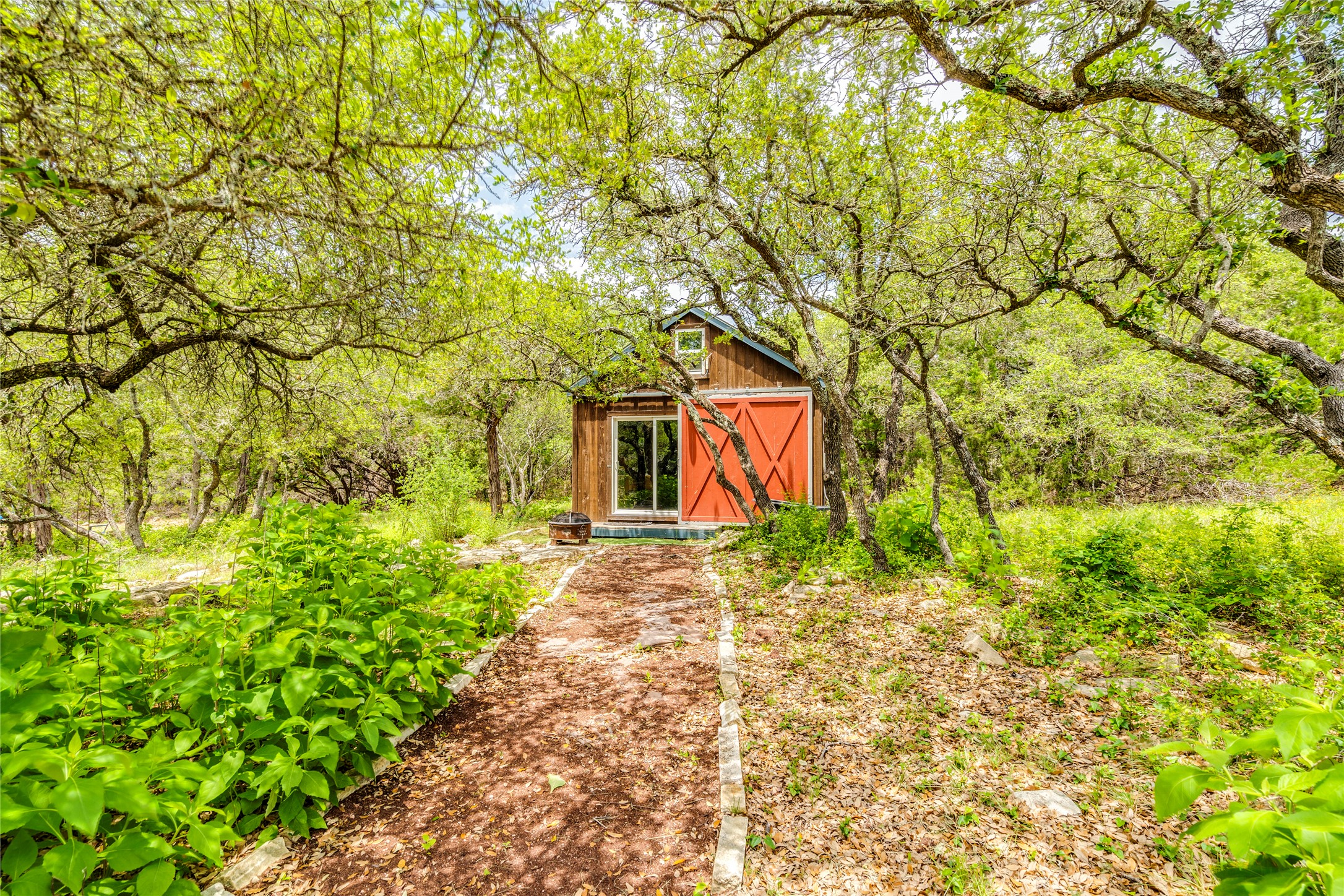 main property photo 37