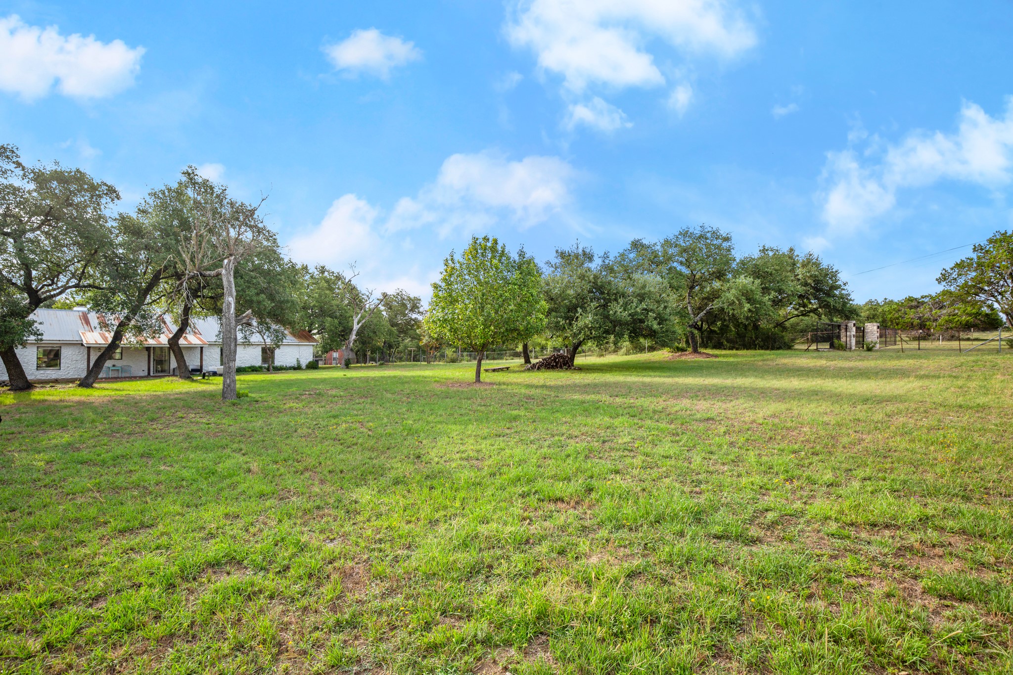 main property photo 24