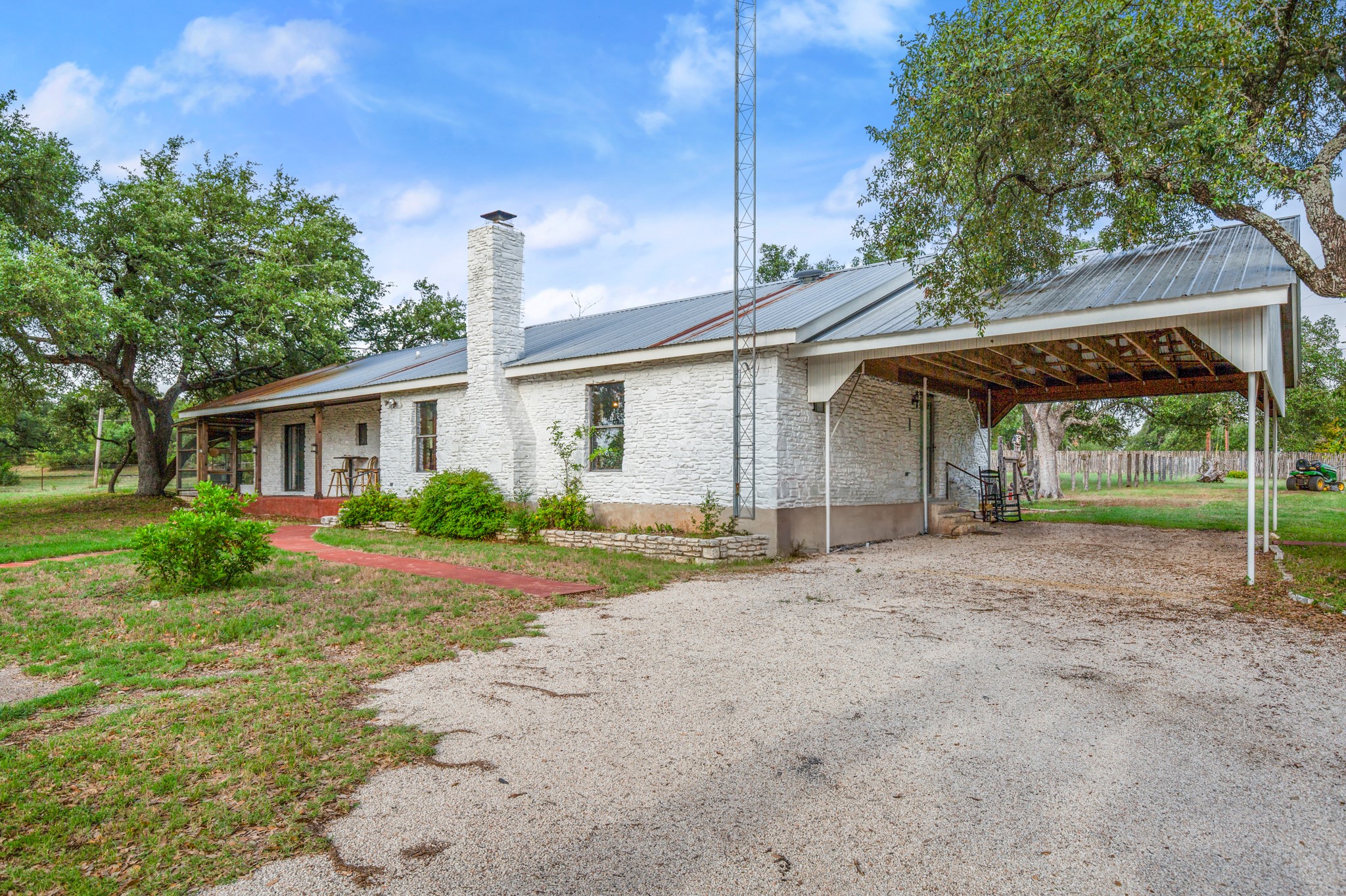 main property photo 27