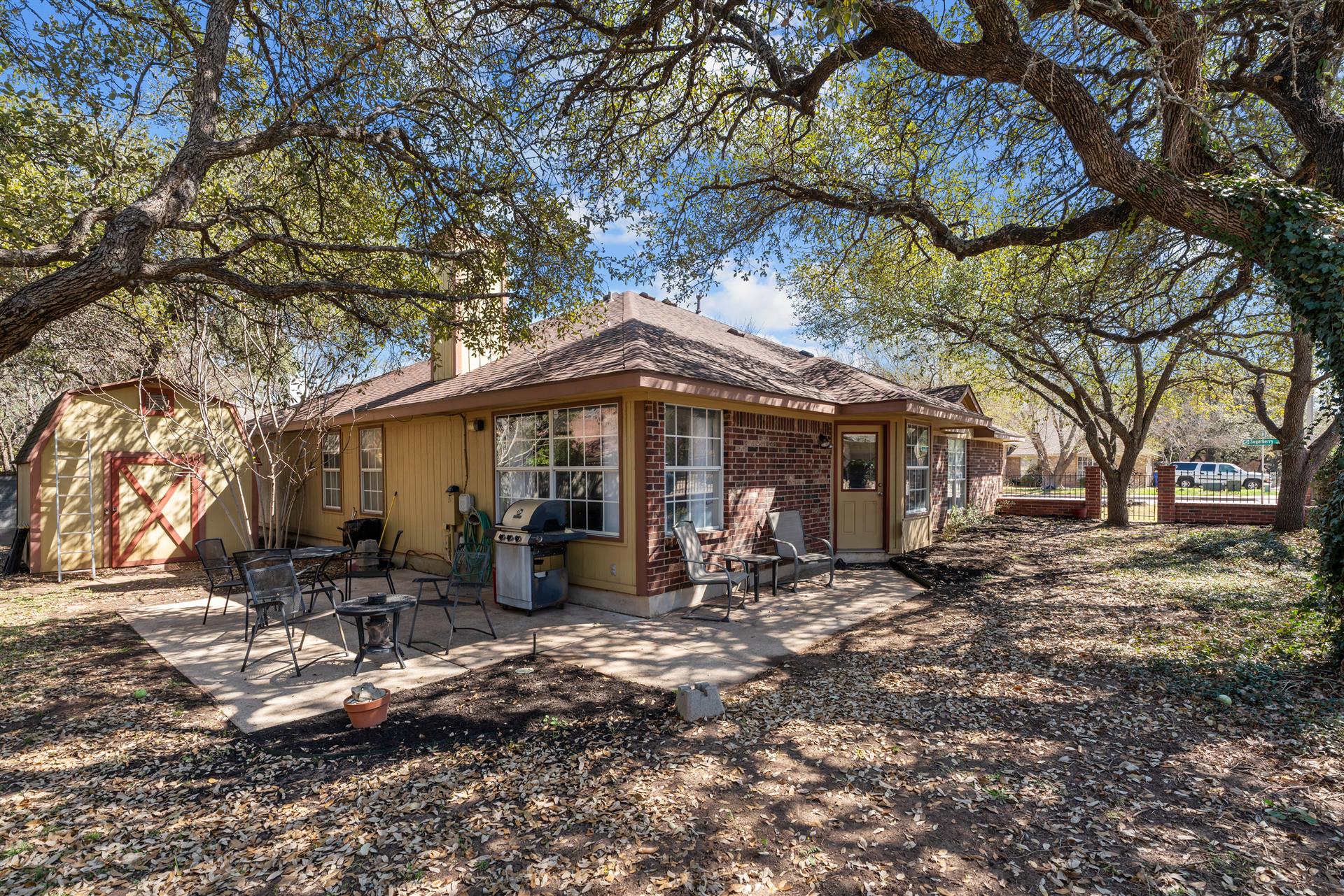 main property photo 27